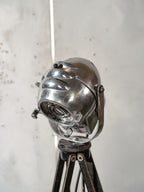 Vintage small Ianiro Spotlight Floor Lamp – 1950s Studio Light on Zeiss Ikon Tripod – Polished Aluminum – Adjustable to Desklamp
