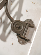 1930s Army Green Patina Scissor Lamp by Hala, Vintage Workshop Harmonica Light, Bauhaus H. Th. J. A. Busquet Lighting