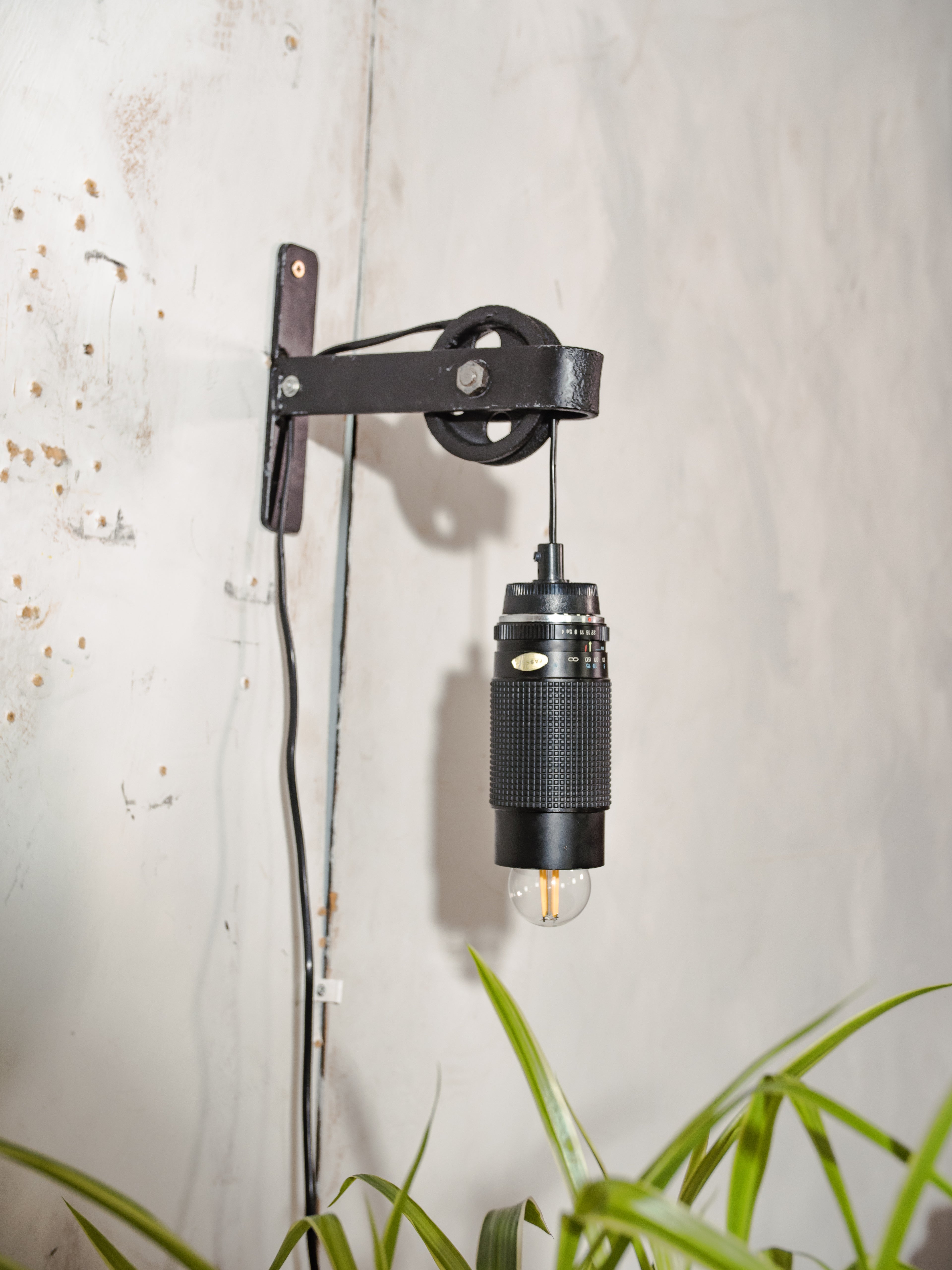 Repurposed LENS Wall lamp, Photo camera 80-200 mm RMC Tokina lighting, Upcycling Pulley light, gift for Photographers