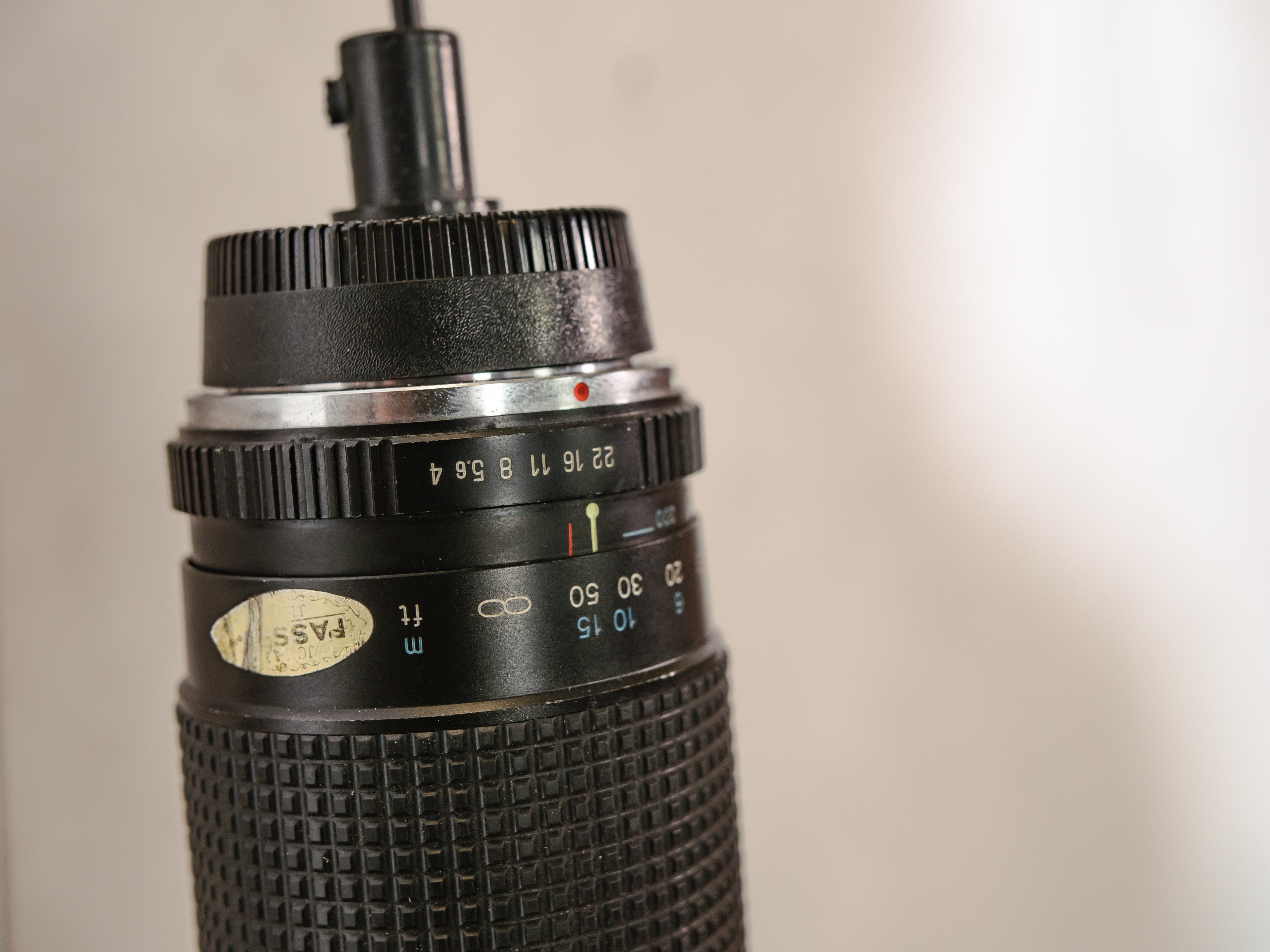 Repurposed LENS Wall lamp, Photo camera 80-200 mm RMC Tokina lighting, Upcycling Pulley light, gift for Photographers