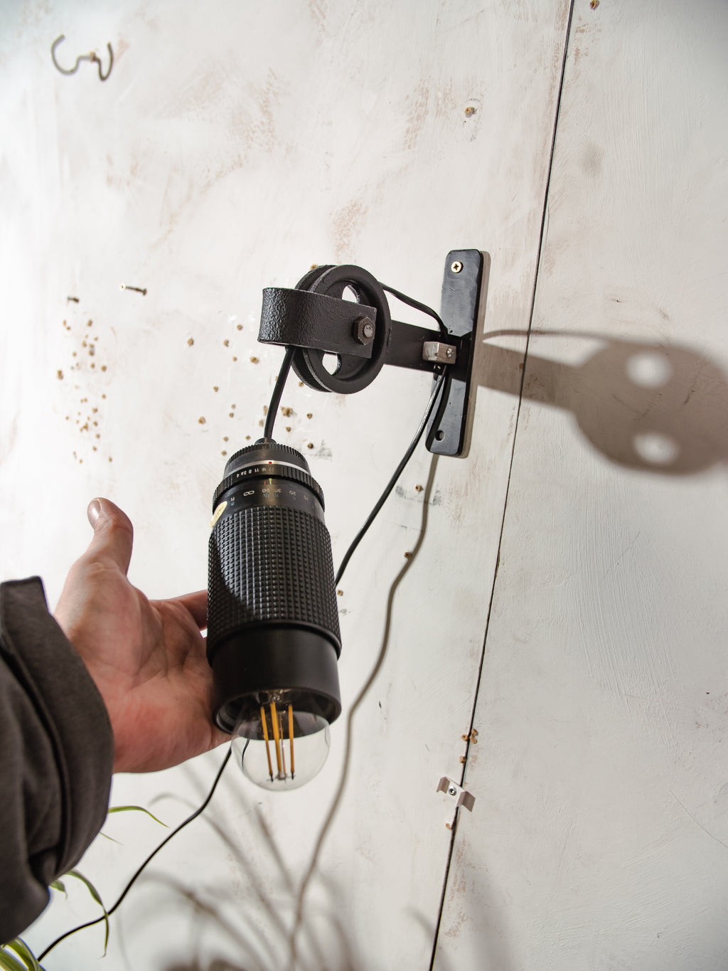 Repurposed LENS Wall lamp, Photo camera 80-200 mm RMC Tokina lighting, Upcycling Pulley light, gift for Photographers