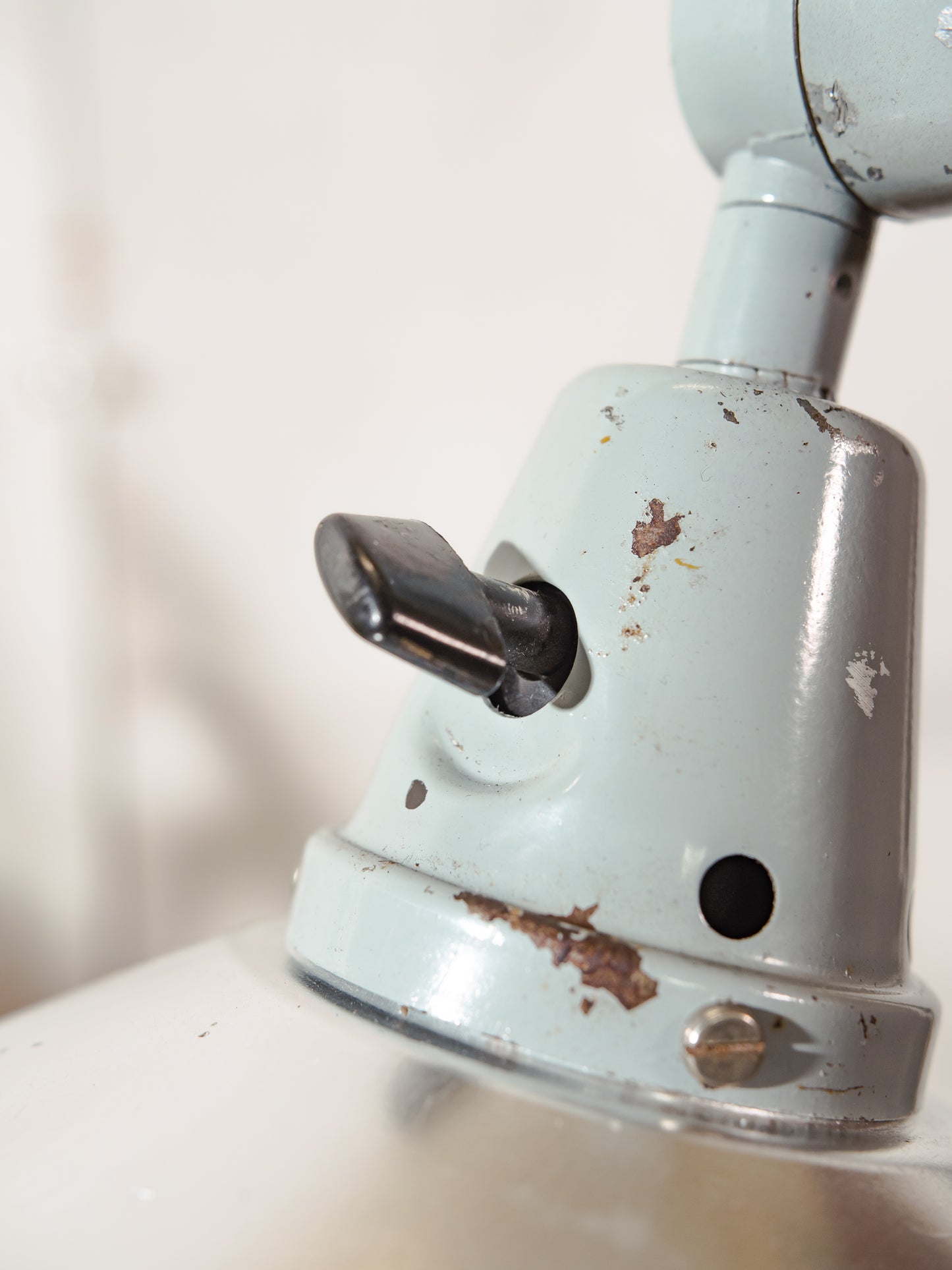 1950s Midgard R2 Desk Lamp, Curt Fischer Design Lighting, original paint and aluminum shade