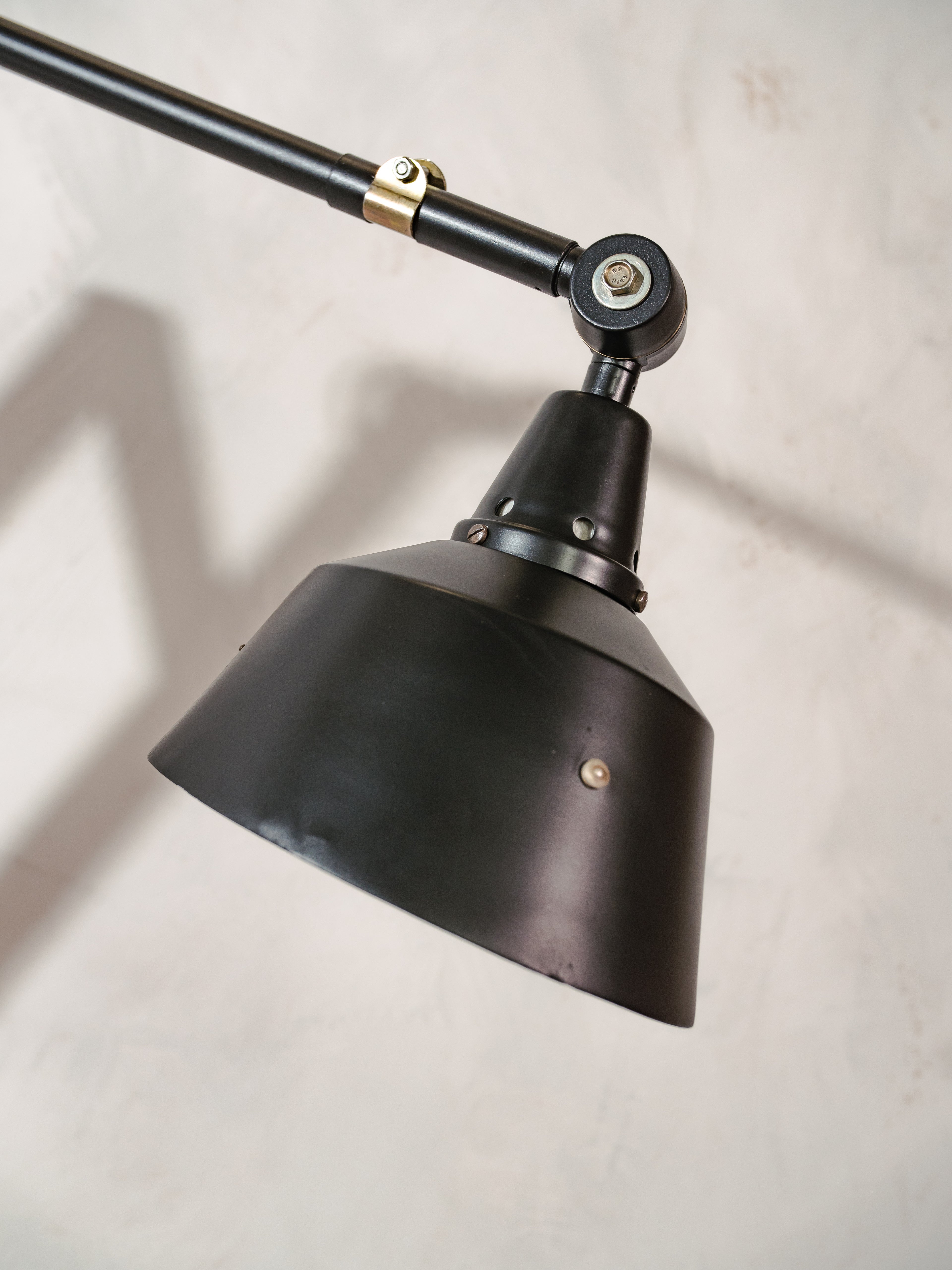 1930s MIDGARD XXL Scissor Lamp, Renovated Antique Black Workshop lamp, Rare Wall Harmonica Light, design by Curt Fischer