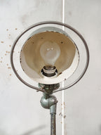 Jielde Vespa groen bureaulamp met één arm uit de jaren 50, vintage werkplaatslamp, Jieldé Franse designverlichting, mid-century tafel- en kantoorinrichting