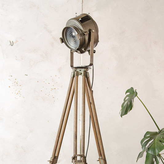 A.E. Cremer Paris Industrial Theater Floor lamp, Brown 1950s Film Projector on Wooden Survey Tripod, Loft lighting, French Antique Spotlight