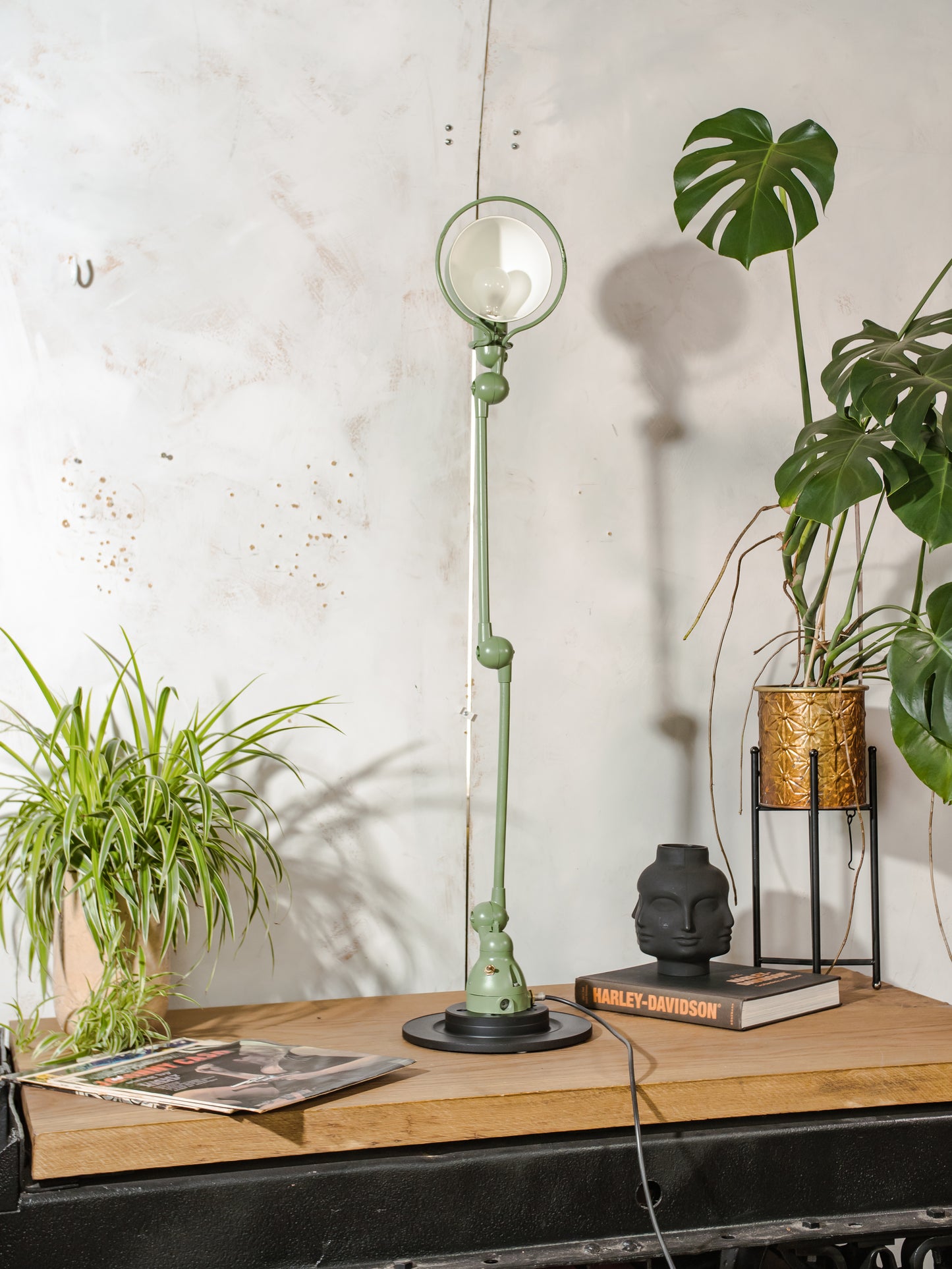 Vintage Green Jieldé Desk Lamp, 2 Arms 1950s, French Industrial Style Articulating Jielde Table light, with original Electrical Box