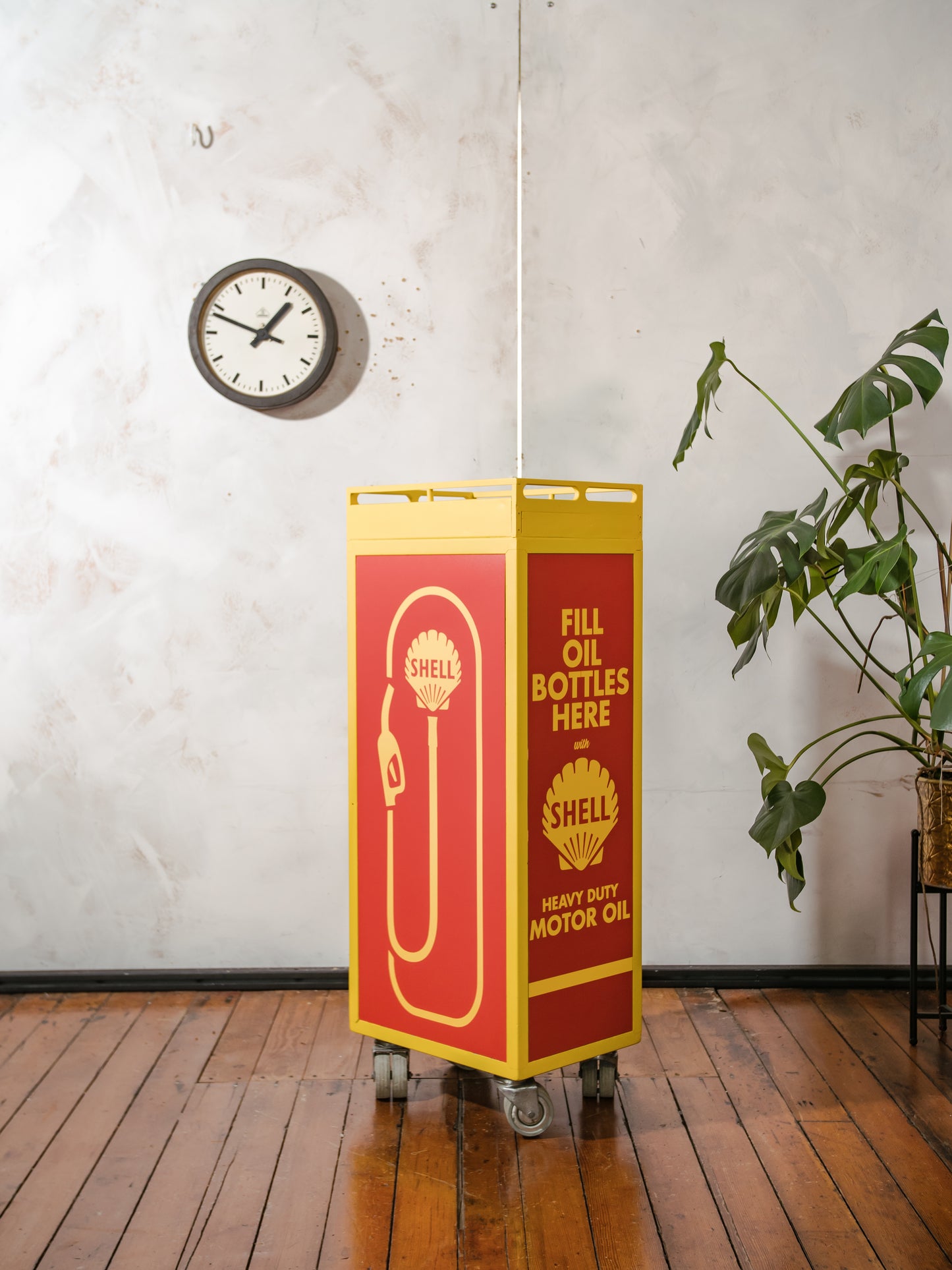 Lufthansa Airplane Trolley Upcycled, Unique Vintage Shell Gas Pump Design, Retro Aviation Storage Cabinet, Airline Galley Roling Bar Cart