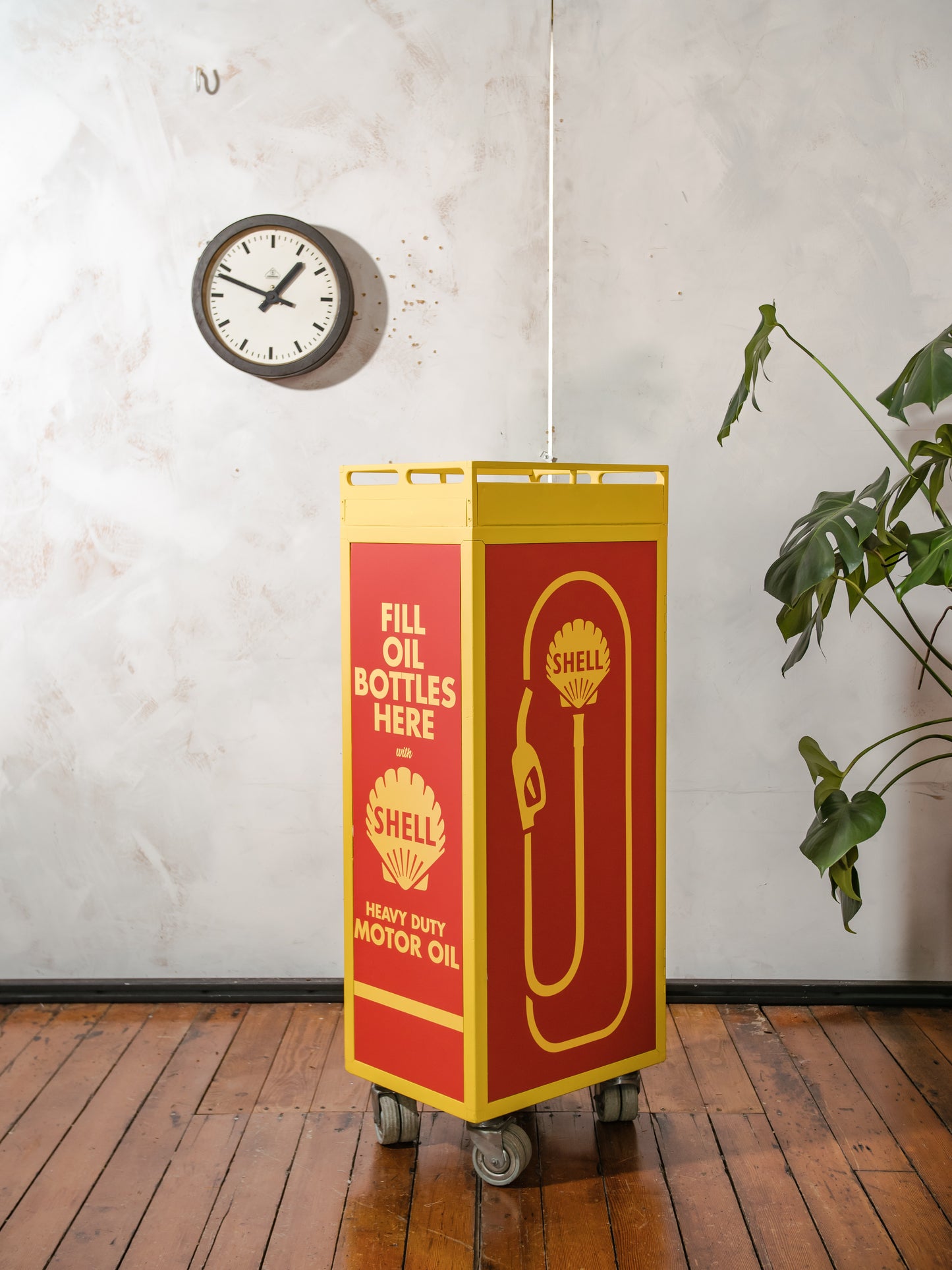 Lufthansa Airplane Trolley Upcycled, Unique Vintage Shell Gas Pump Design, Retro Aviation Storage Cabinet, Airline Galley Roling Bar Cart