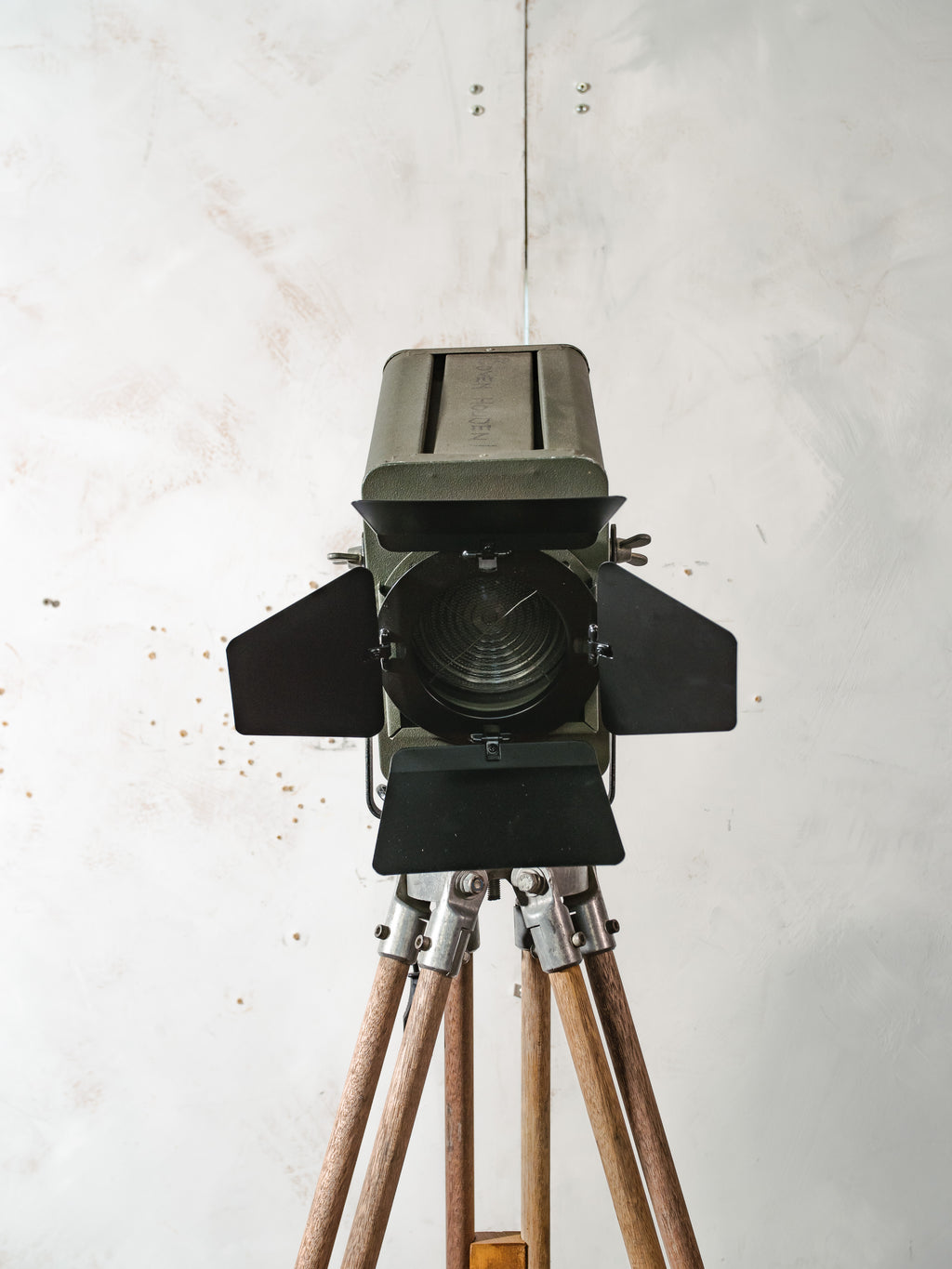 Vintage Green 1960s Strand Electric Patt 45 Theatre light on a wooden Surveying Tripod, Industrial Floor lamp, Retro Stagelight