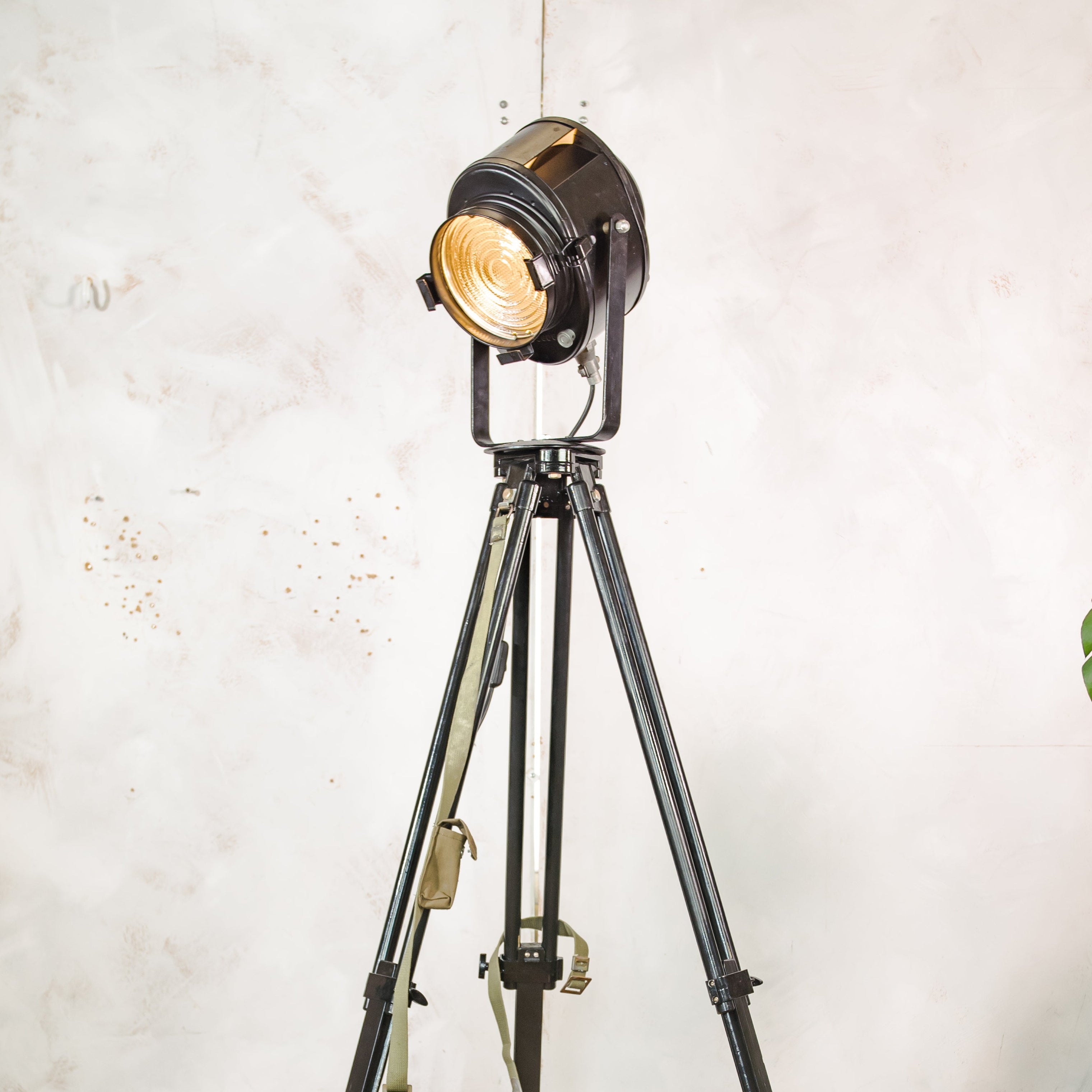 1950s Black A.E. Cremer Paris Industrial Film Spotlight Floor lamp, Mounted on Wooden Surveying Tripod, French Antique Spotlight