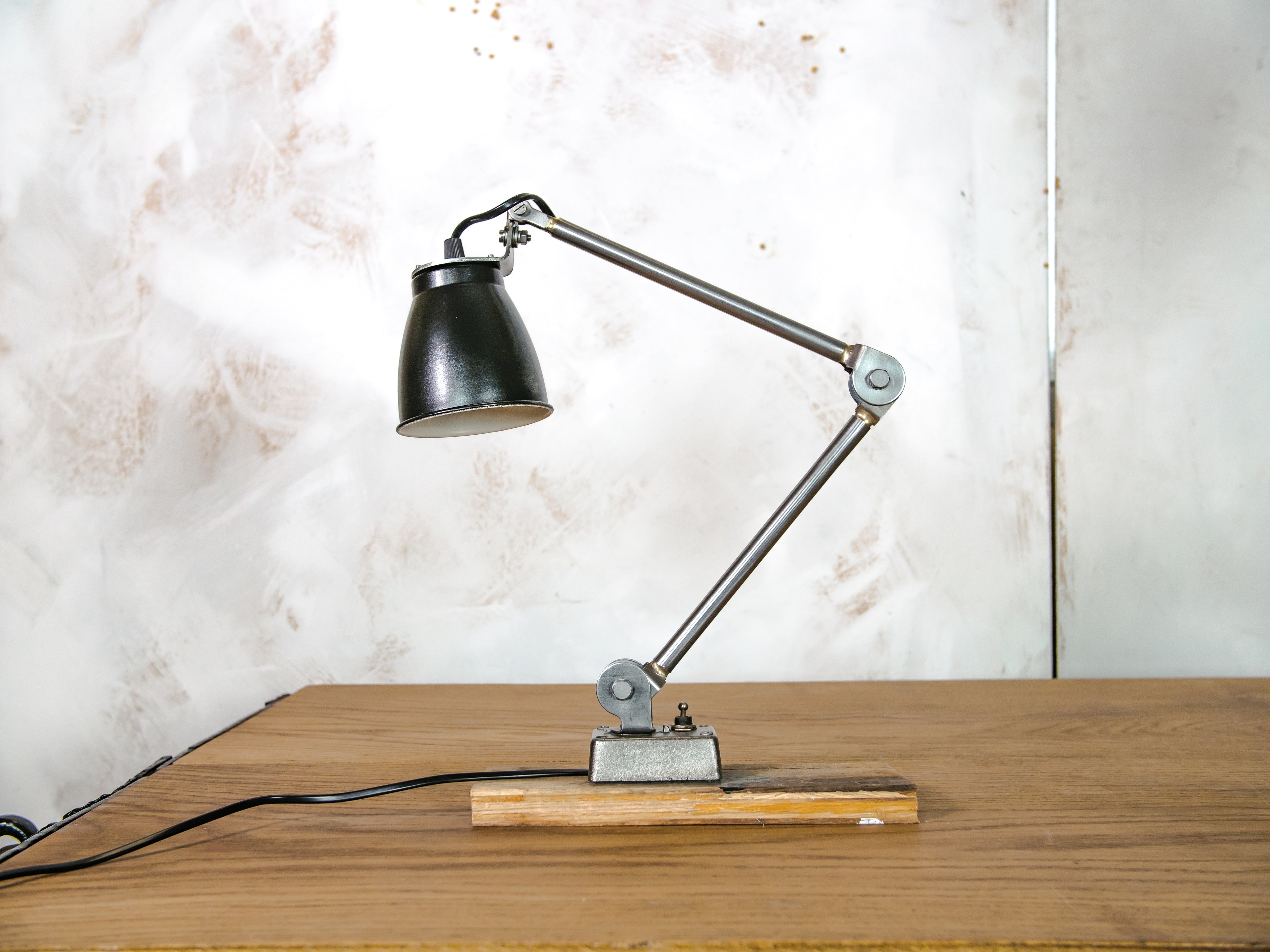 Vintage 1950s EDL England Industrial Machine Lamp, Polished 2 arm Workshop Desk lamp, Restored and renovated Task Lamp, Articulated Lighting