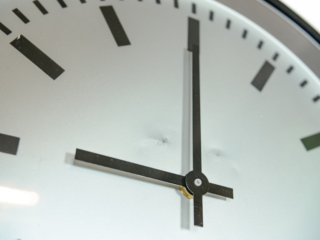 Industrial Wall Clock 1960s by Ericsson, Factory Slave Clock, Industrial interior Decor, Satin Black Clockwork, Diameter 34CM School Clock