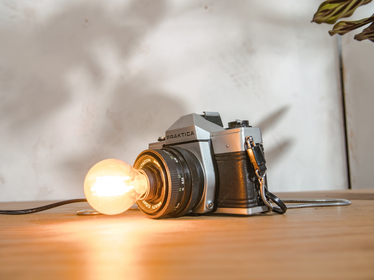 Vintage Praktica MTL5 Camera Lamp with Pentacon 50mm Lens | Upcycled Desk or Wall Light | Industrial LED Lighting with Vintage Charm