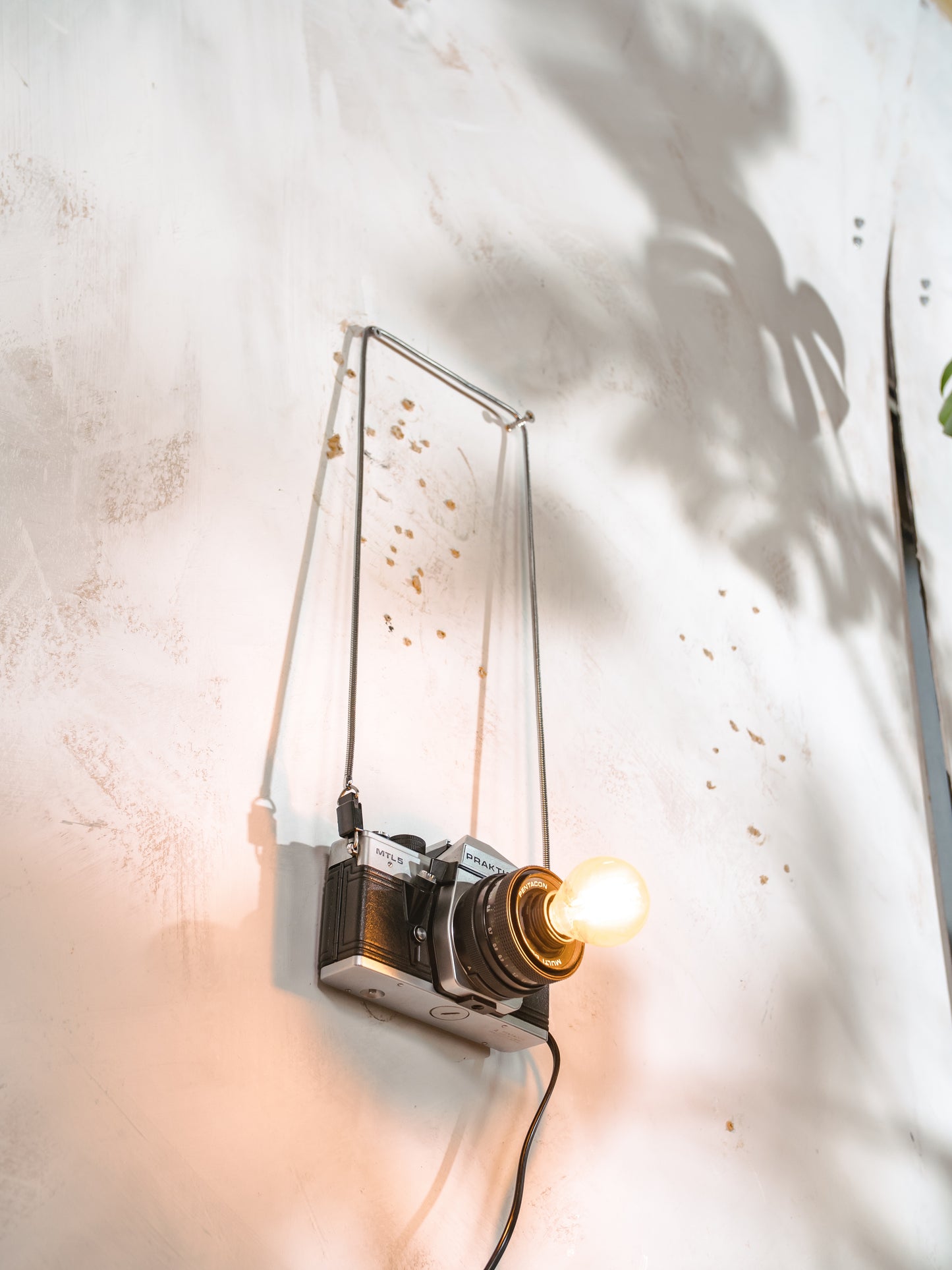 Vintage Praktica MTL5 Camera Lamp with Pentacon 50mm Lens | Upcycled Desk or Wall Light | Industrial LED Lighting with Vintage Charm