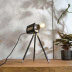 Vintage Bell & Howell Super 8 Filmcamera Bureaulamp, Upcycled Tafellamp op antiek Statief