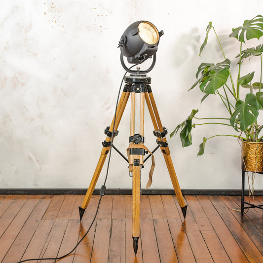 1950s Strand Electric Patt 123 Vintage Theatre Spotlight Lamp on Wooden Tripod, Retro Industrial Design by Morgan McLeod