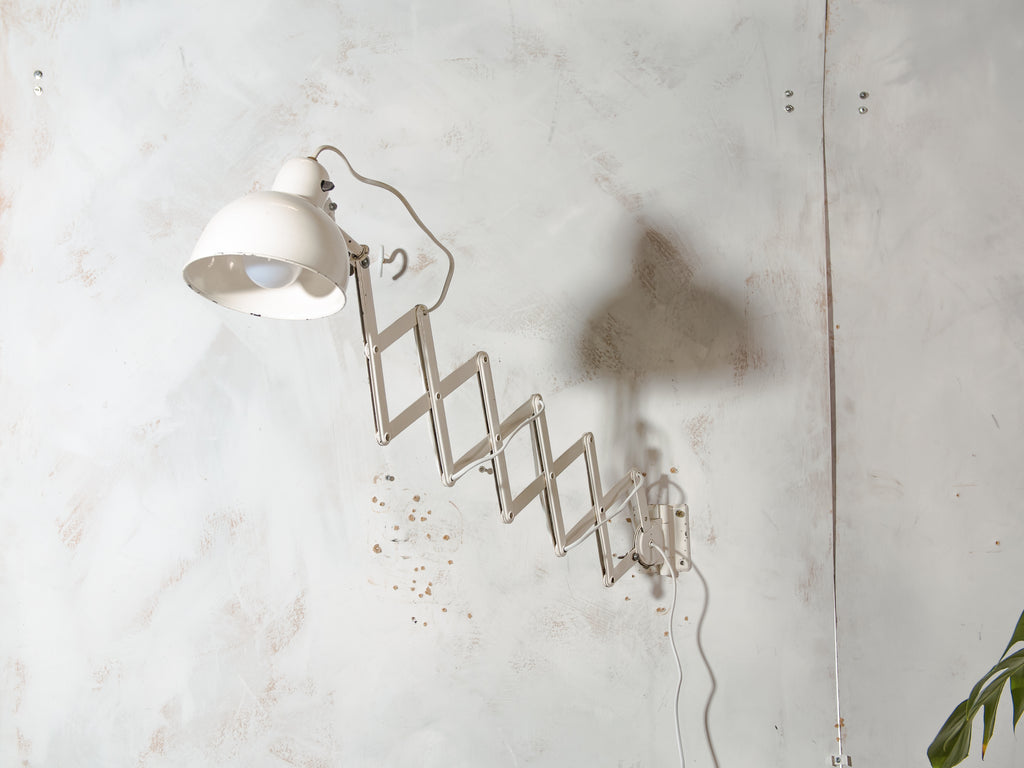 White Scissor Lamp 1940s by ADEM Large model, Bauhaus Dutch designer Harmonica Wall lighting