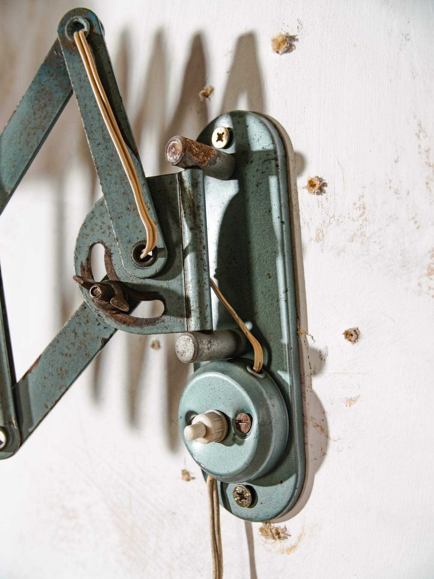 Vintage Bauhaus Scissors Lamp, Extenadable Green Industrial Patina Wall mount Pull out lighting