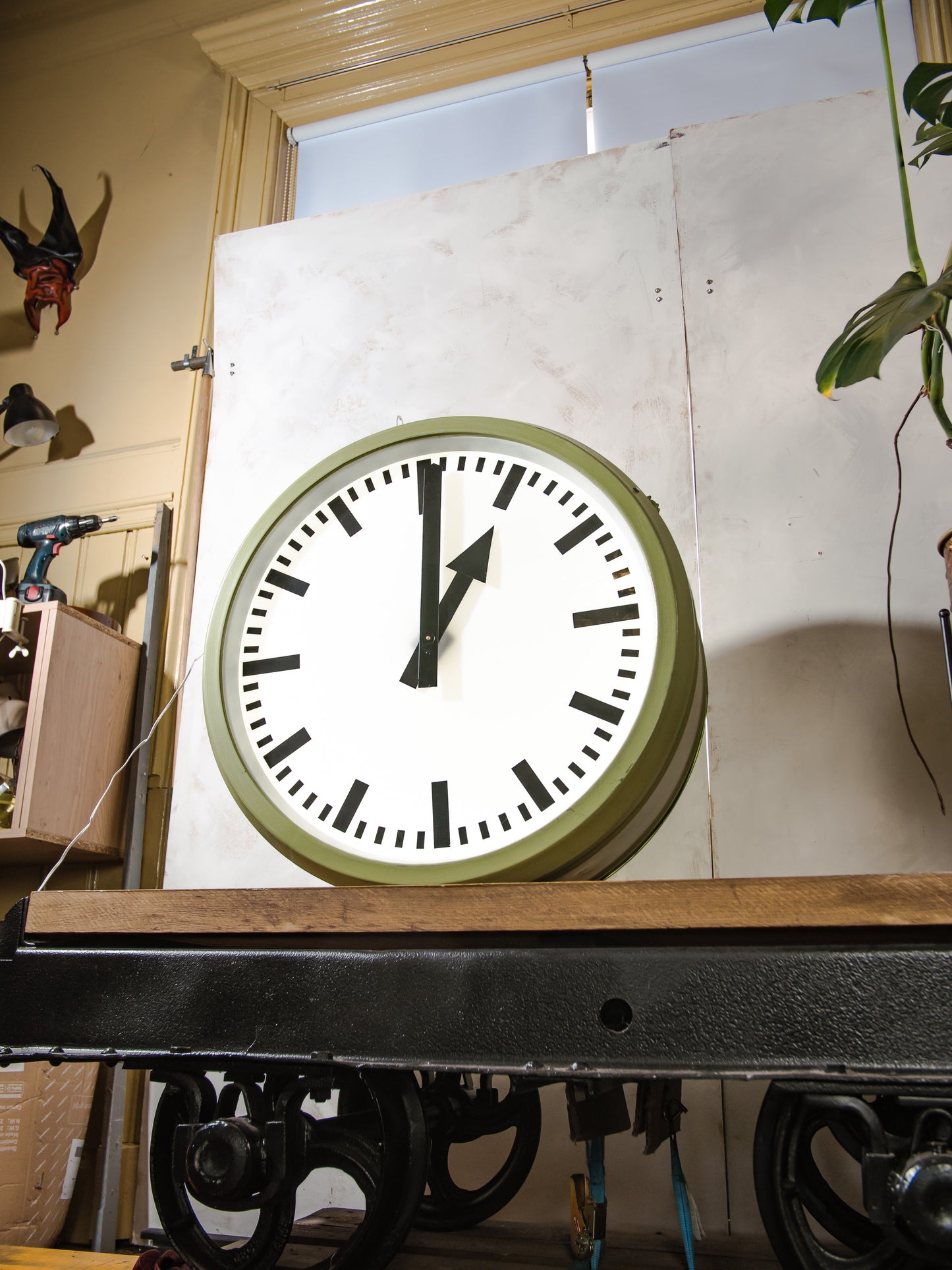 1950s Double sided Light-up Station Clock by RFT, Rundfunk und Fermelde Technik Germany, Diameter Ø75 CM, LED and Quartz converted