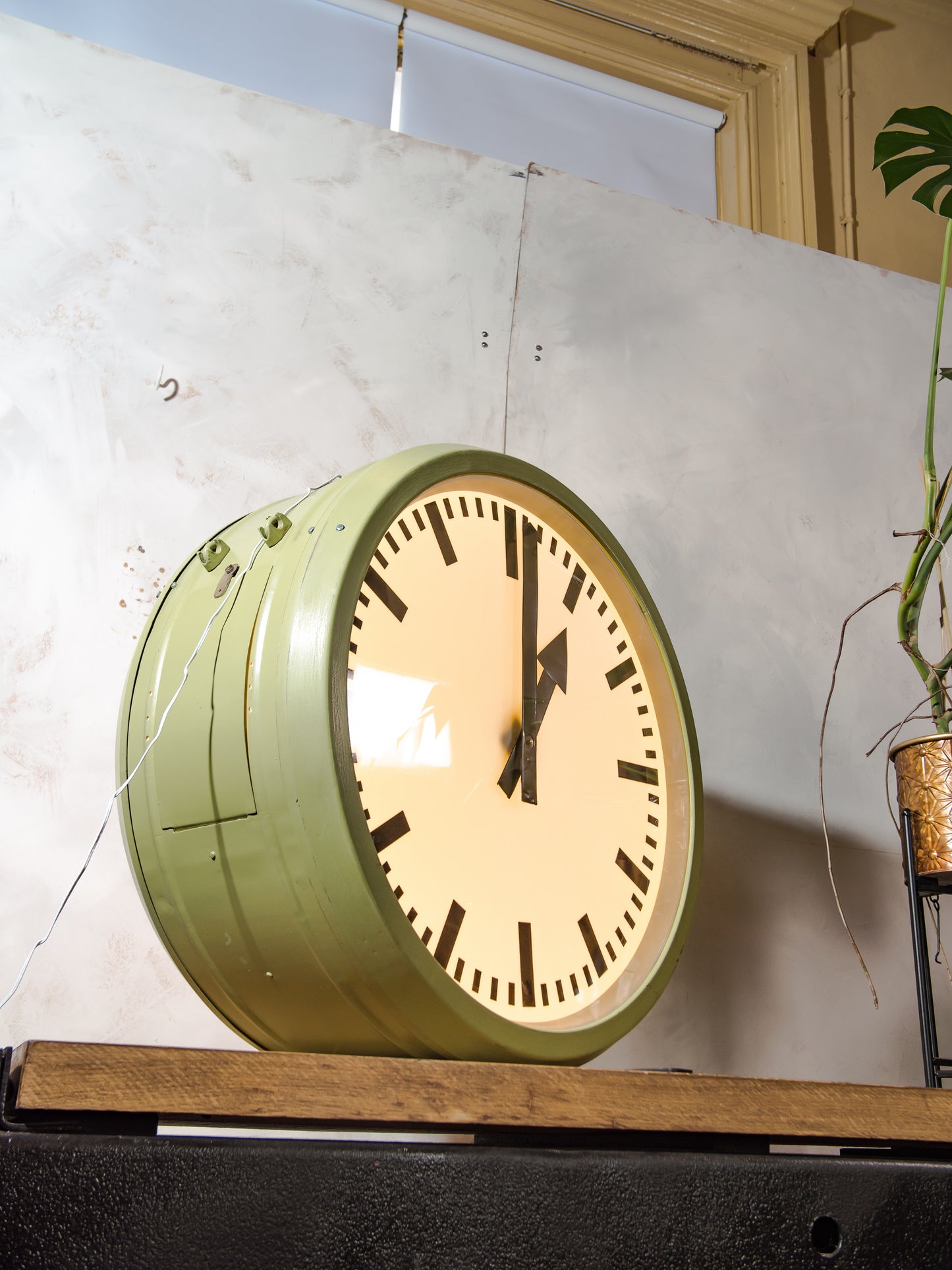 1950s Double sided Light-up Station Clock by RFT, Rundfunk und Fermelde Technik Germany, Diameter Ø75 CM, LED and Quartz converted