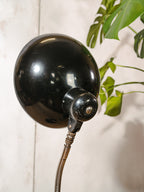 SIS Duitsland Bauhaus Bureaulamp Zwart Model 50, 1960s Mid Century Modern Tafelverlichting, Grote lampenkap E27