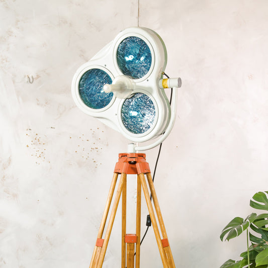 White & Green Retro Medical Spotlight Floor Lamp by Heraeus Hanaulux, Upcycled Hospital History on wooden Surveyors Tripod