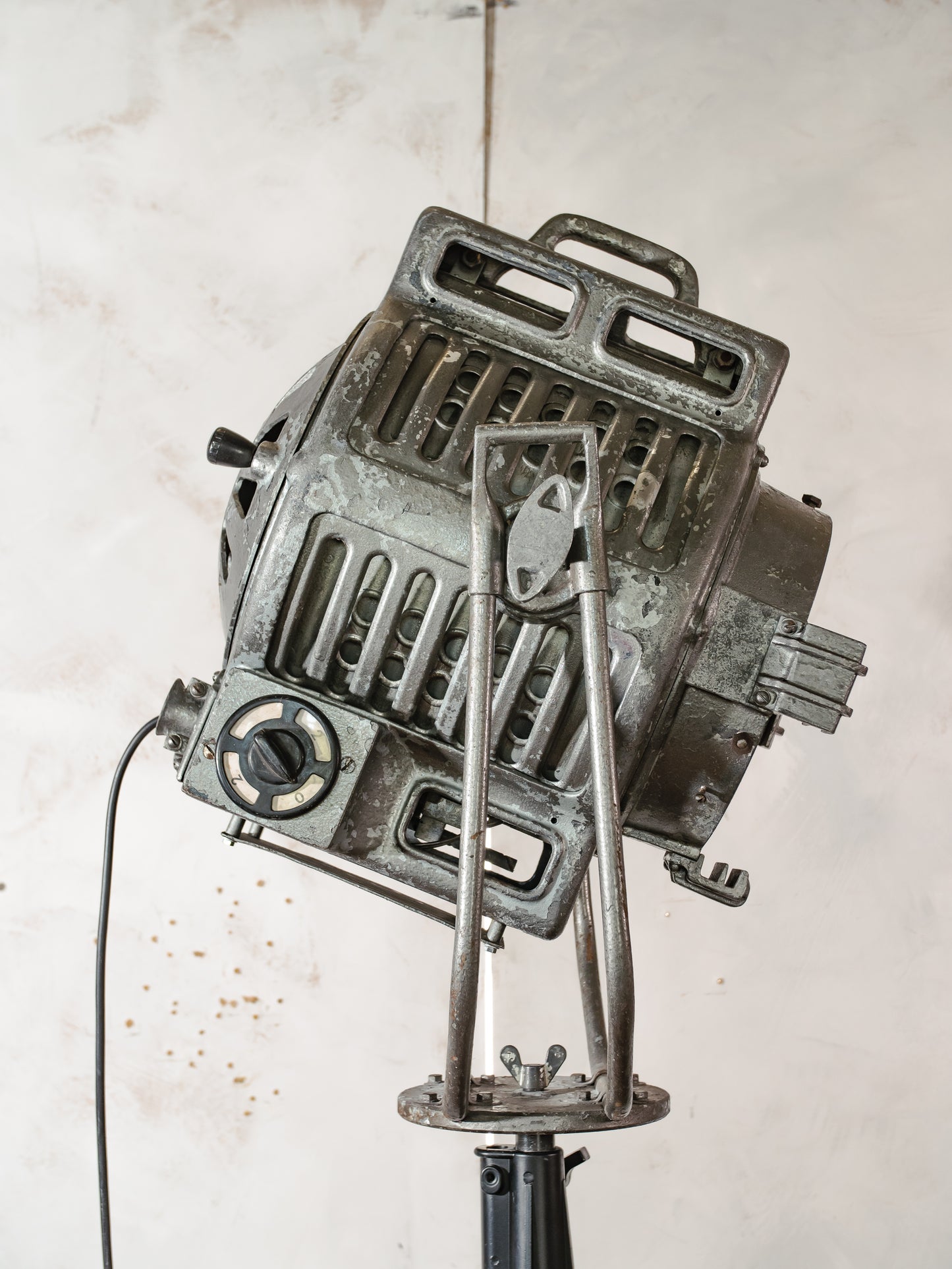 Vintage ARRI 2KW Arnold & Richter Cinema Spotlight Floor Lamp: Hollywood Theater Lighting, Patina