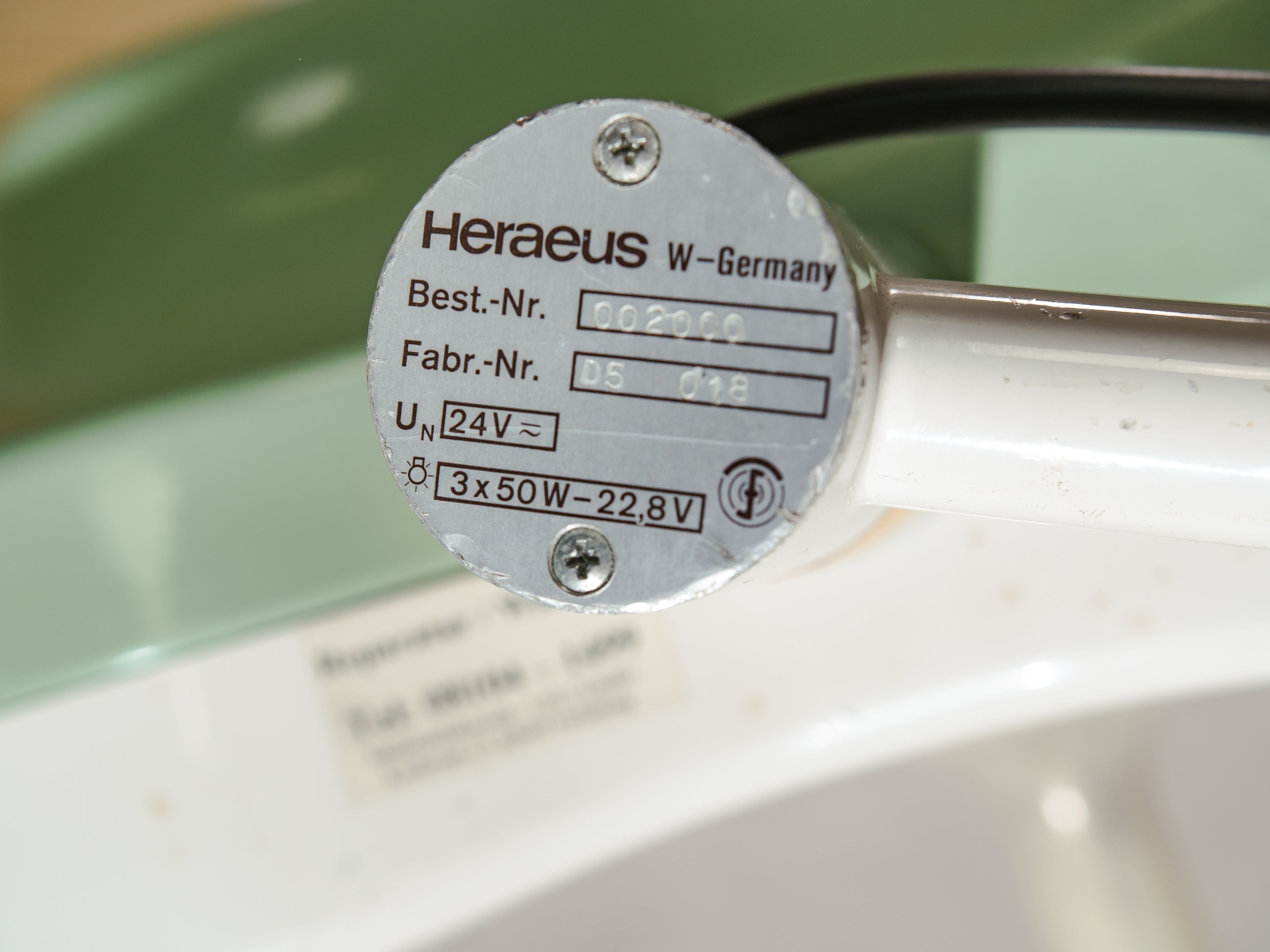 White & Green Retro Medical Spotlight Floor Lamp by Heraeus Hanaulux, Upcycled Hospital History on wooden Surveyors Tripod