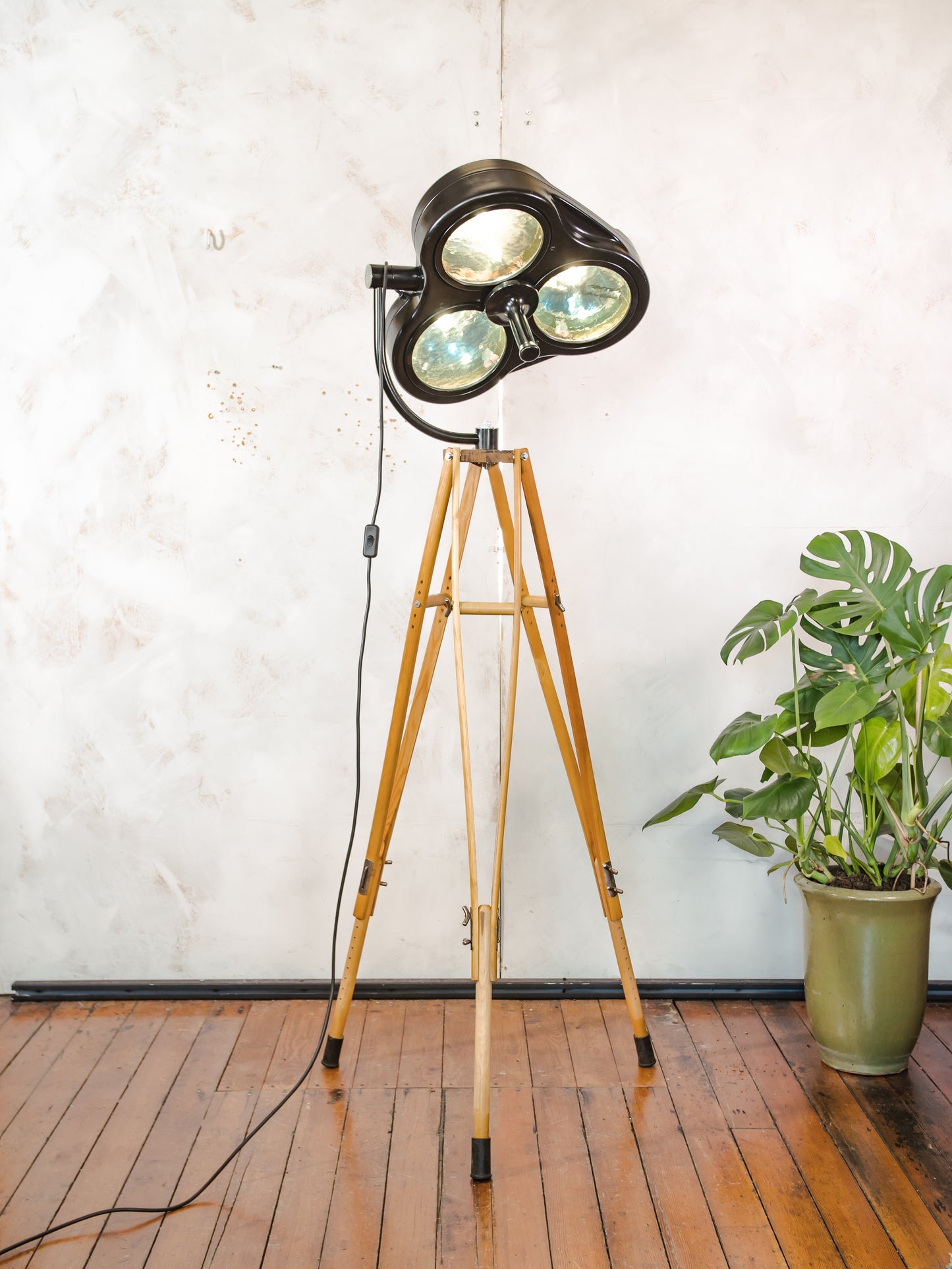 Heraeus Hanaulux London Vintage Surgical Spotlight Floor Lamp, Upcycled Medical History on Wooden Army Crutch Tripod