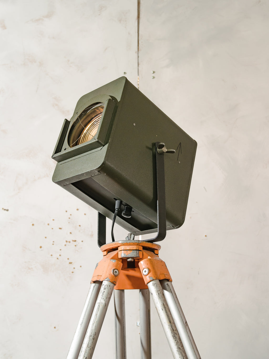 Industrial 1960s Strand Electric Patt 45 Theater Spotlight on Aluminum Tripod, Vintage Floor Lamp, Rustic Studio Lighting, Green Patina