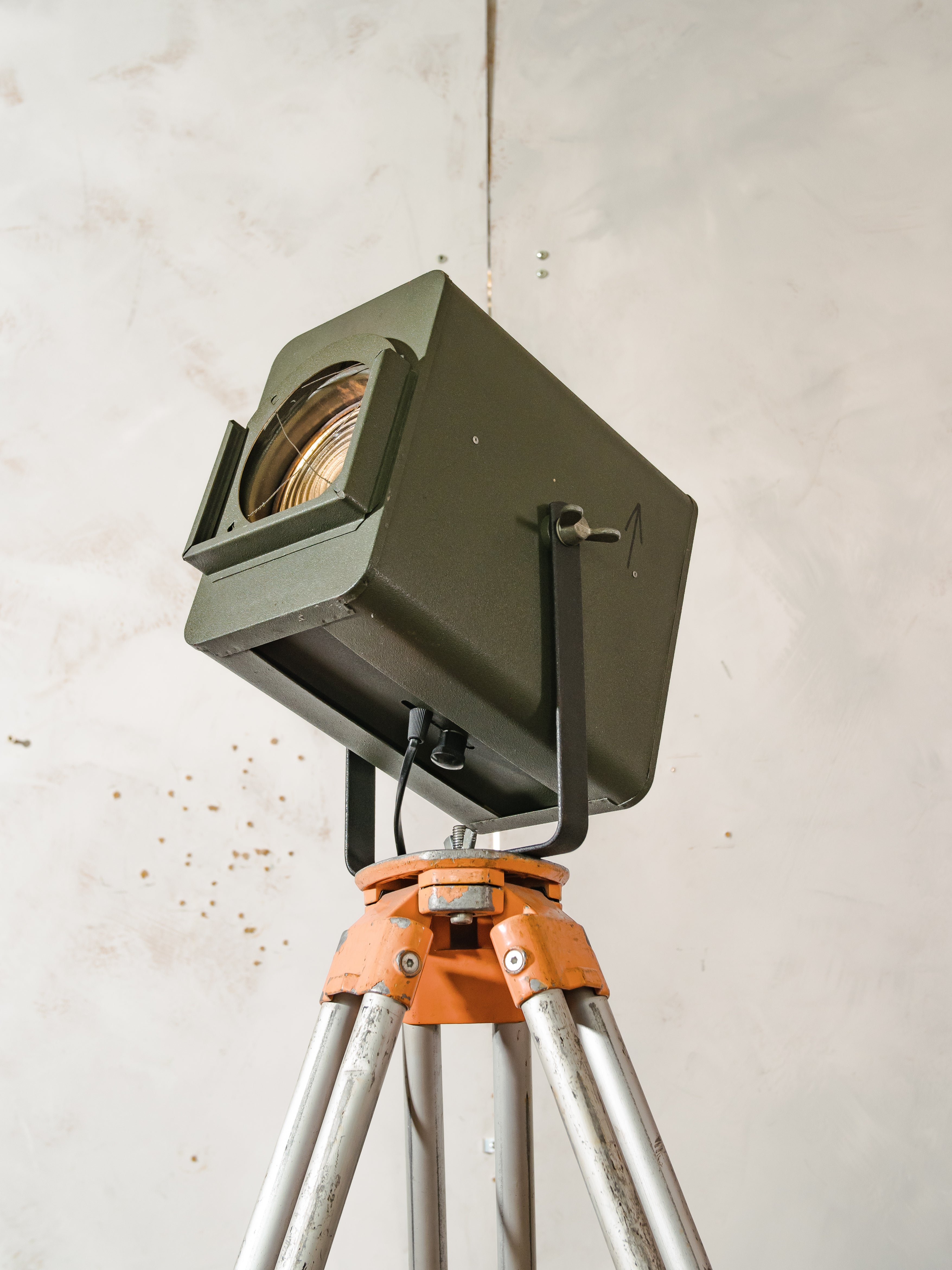 Industrial 1960s Strand Electric Patt 45 Theater Spotlight on Aluminum Tripod, Vintage Floor Lamp, Rustic Studio Lighting, Green Patina