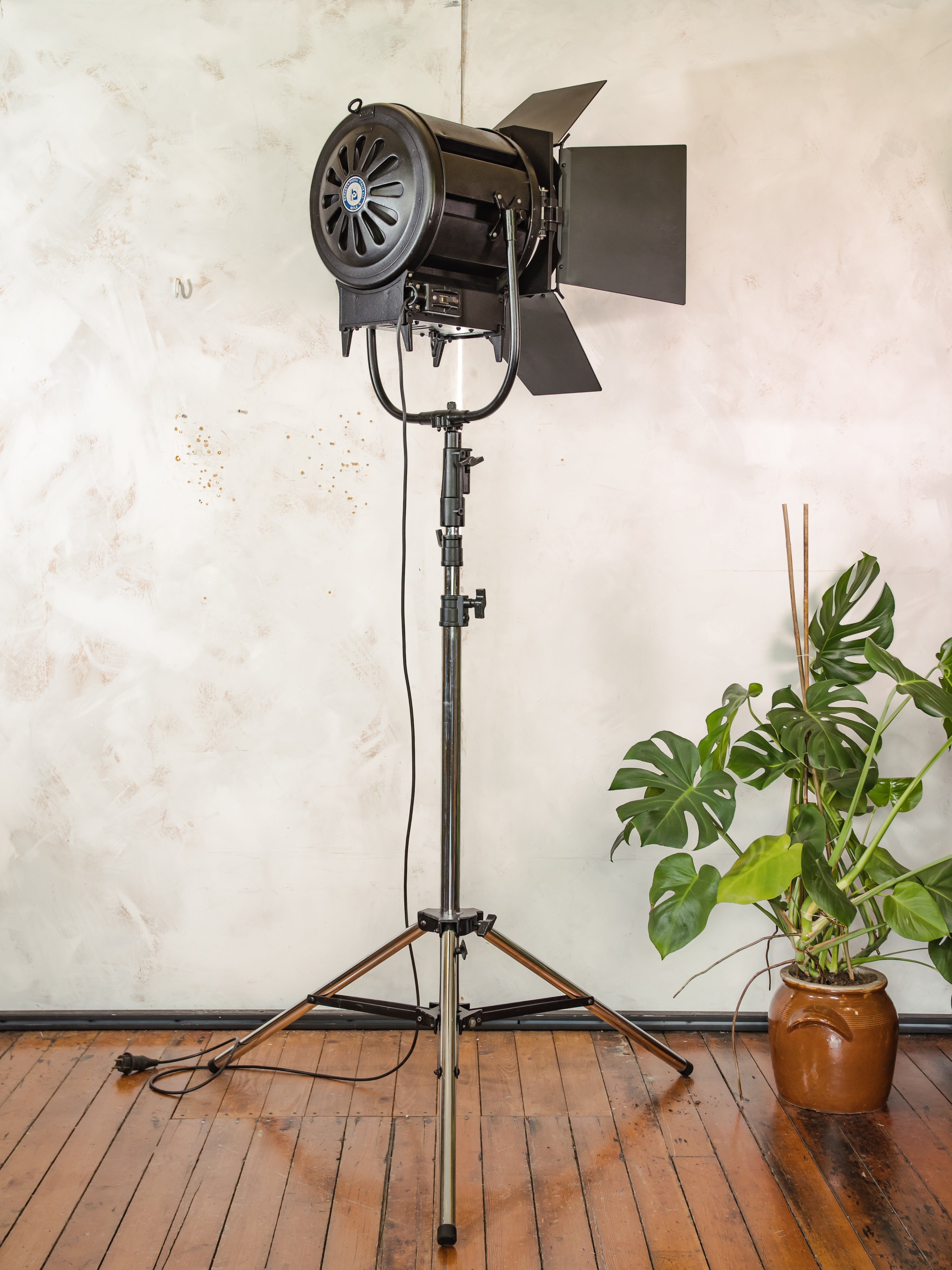 Vintage Berkey Italia Film Spotlight Floor Lamp on Industrial Tripod | Hollywood Studio Light | Cinematographer Decor