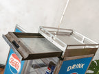 Vliegtuig trolley van Lufthansa met Custom Pepsi Cola thema , vintage retro opbergkast voor de luchtvaart, rolwagen, minibar