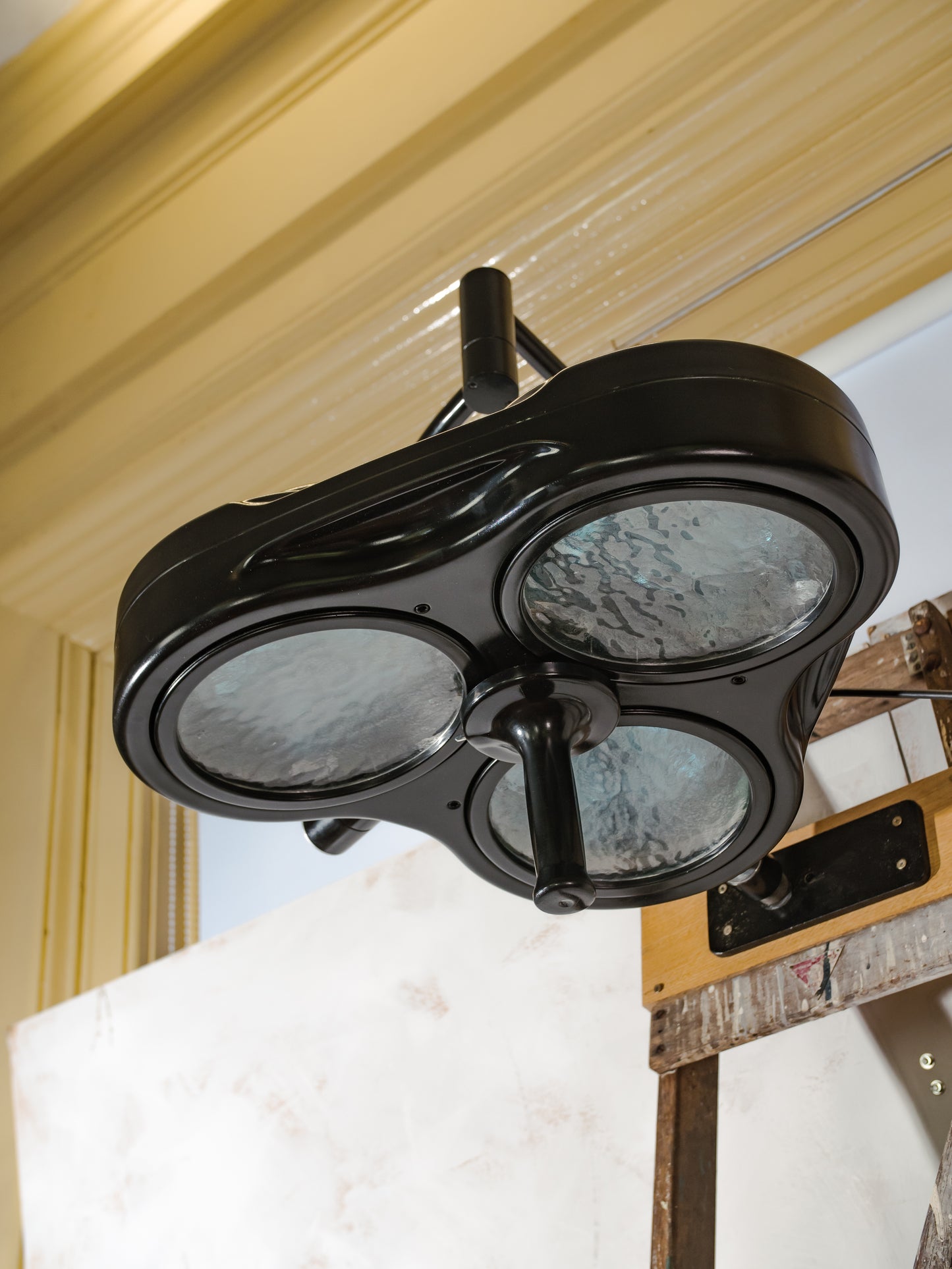 Vintage industriële operatielamp van Heraeus Hanaulux London | Retro medische Upcycled operatielamp ziekenhuis