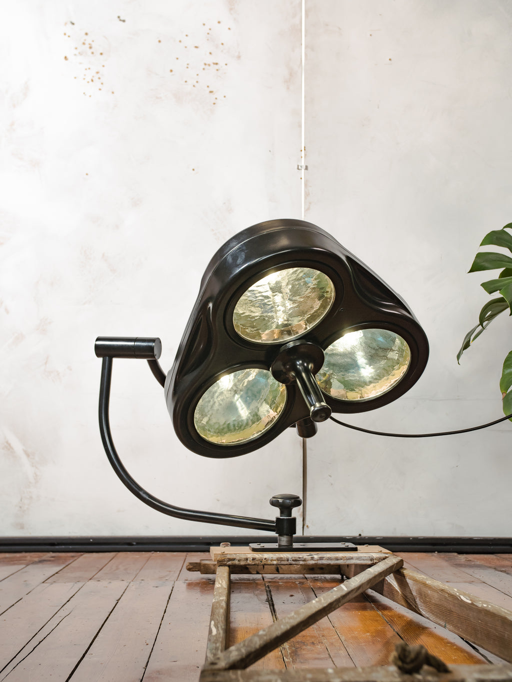 Vintage industriële operatielamp van Heraeus Hanaulux London | Retro medische Upcycled operatielamp ziekenhuis