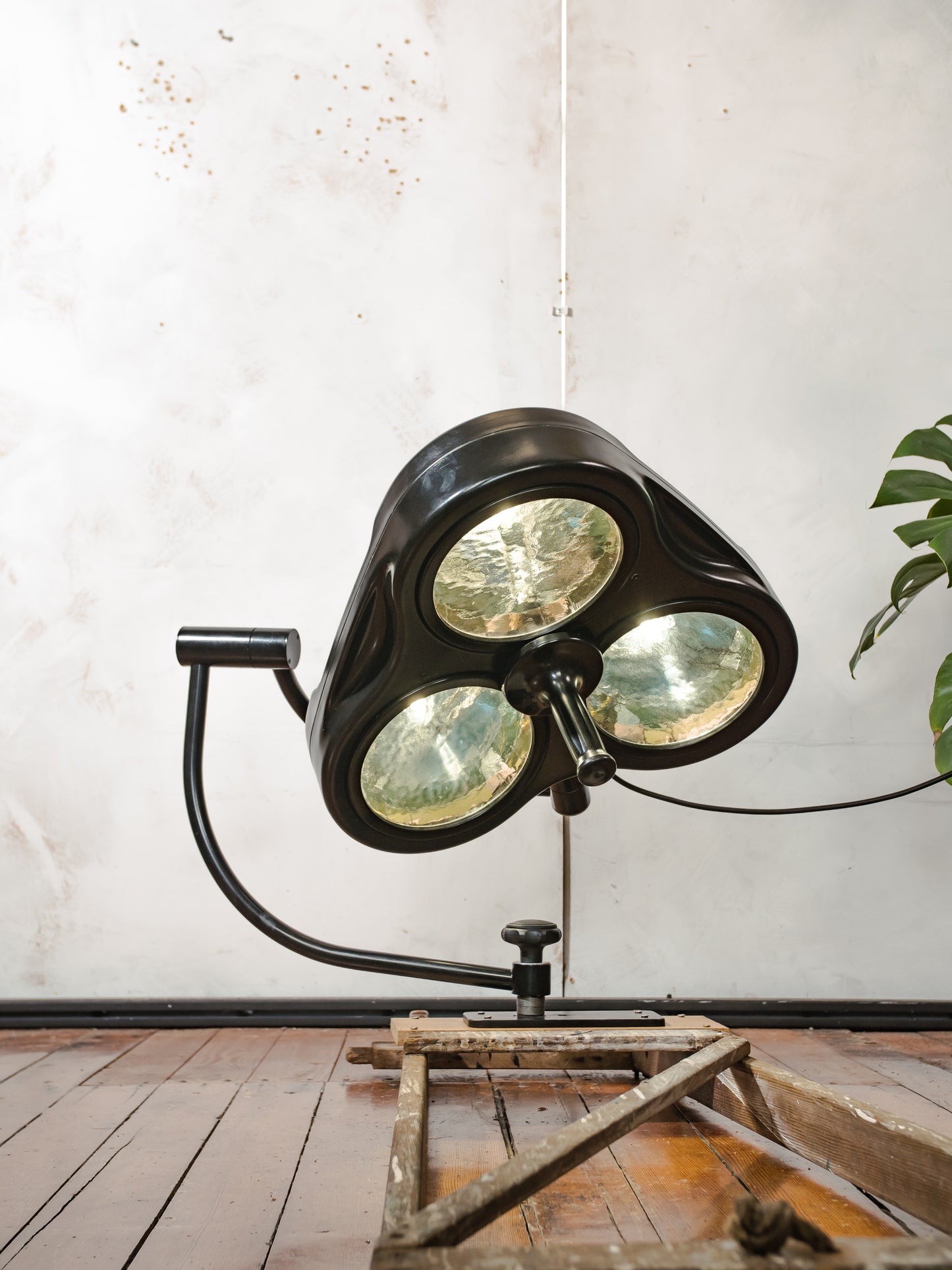 Vintage industriële operatielamp van Heraeus Hanaulux London | Retro medische Upcycled operatielamp ziekenhuis