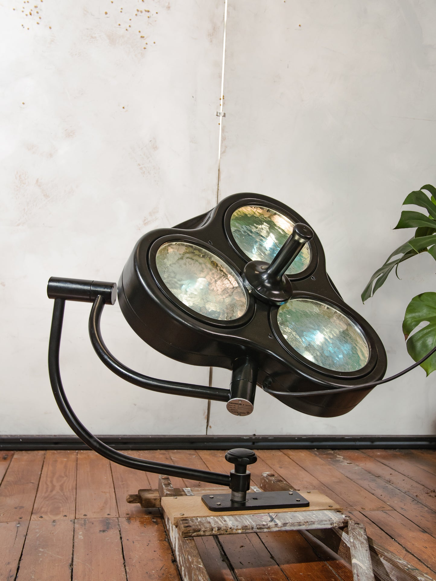 Vintage industriële operatielamp van Heraeus Hanaulux London | Retro medische Upcycled operatielamp ziekenhuis