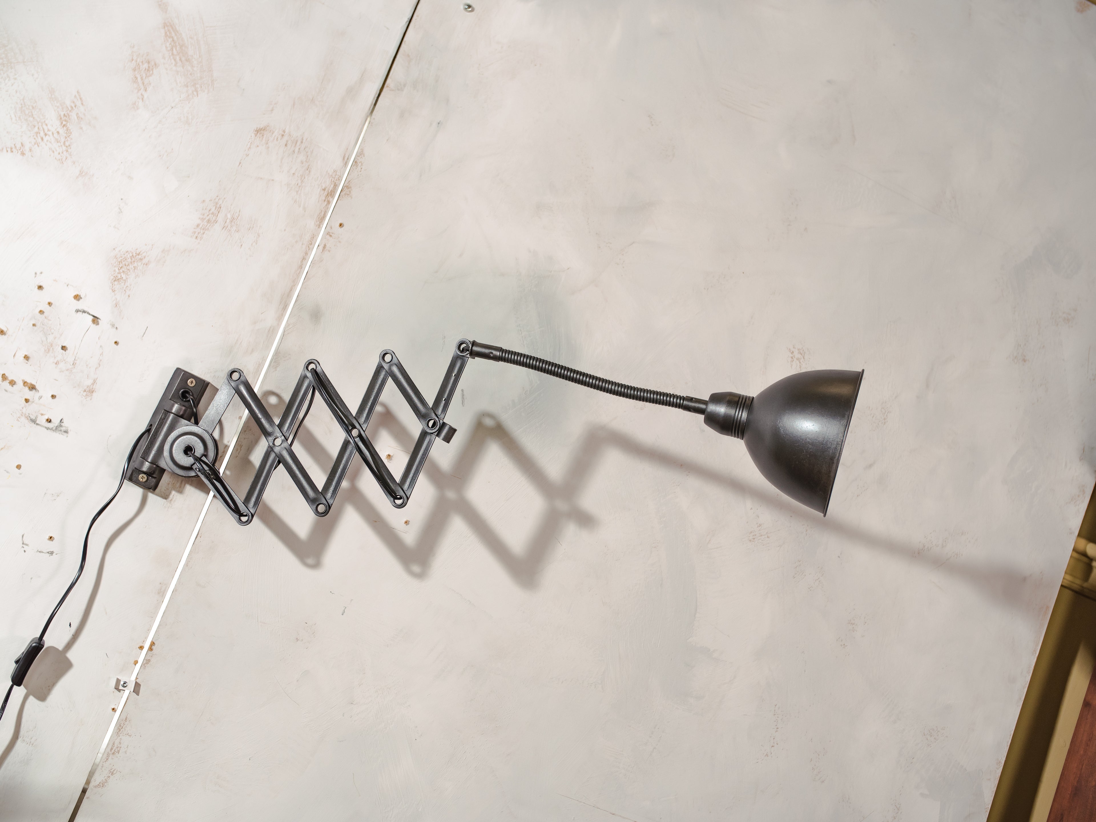 Vintage Machine black Scissor Lamp with Gooseneck, 1960s Wall Lighting by Elektroinstala Decín, Industrial Extendable Accordion Light