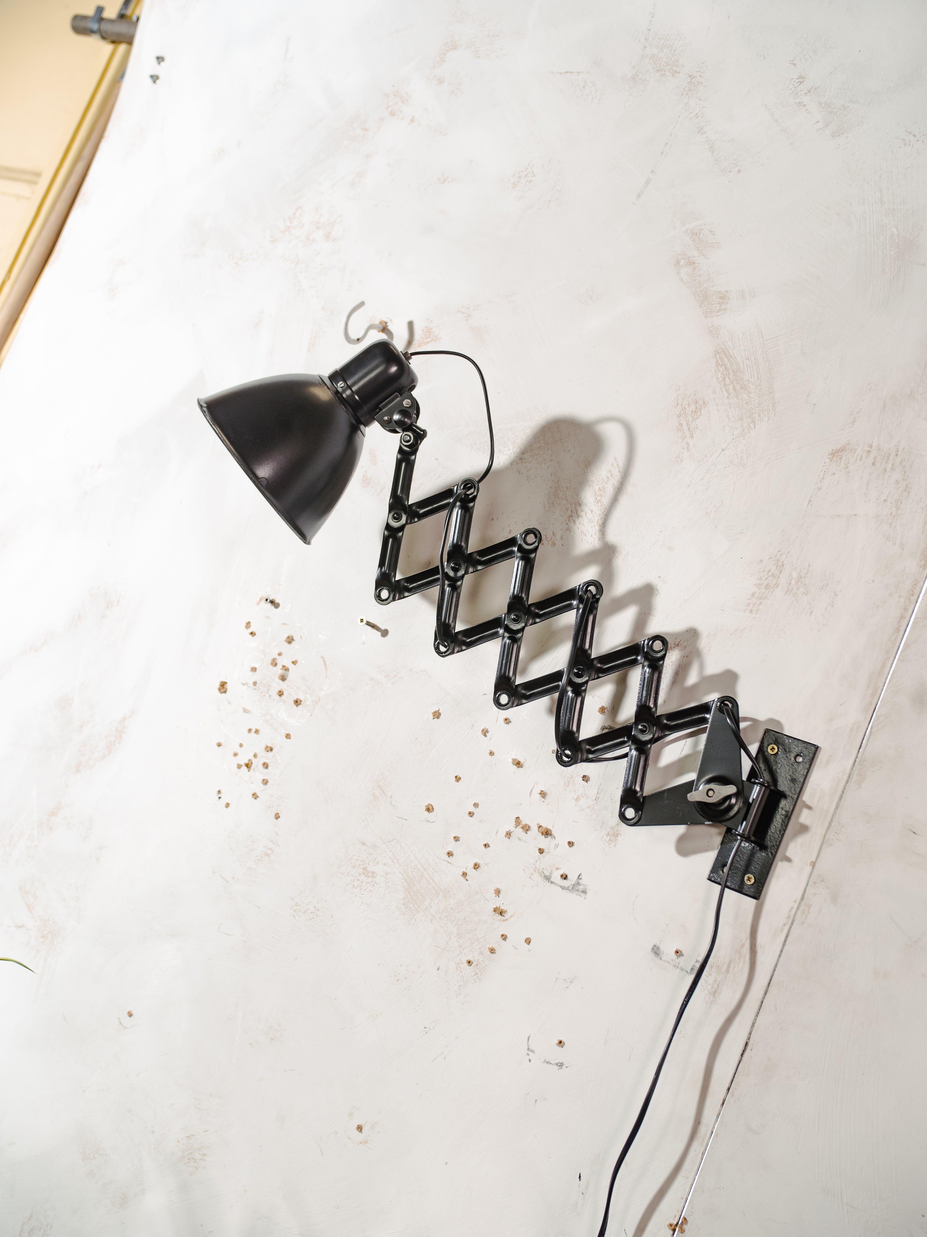 1940s Reif Dresden Scissor Lamp, Renovated Bauhaus Wall Light, Black Industrial Adjustable Lamp with Bakelite Shade, Rare Vintage Lighting