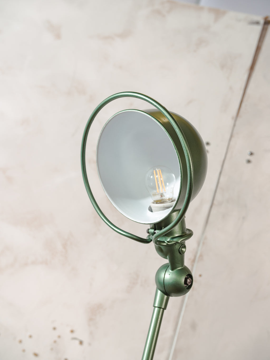 Green Renovated 1950s Jieldé 2 Arm French Workshop Lamp on Brake disc, Jielde light, Vintage Designer Desk Lamp by Jean Louis Domecq