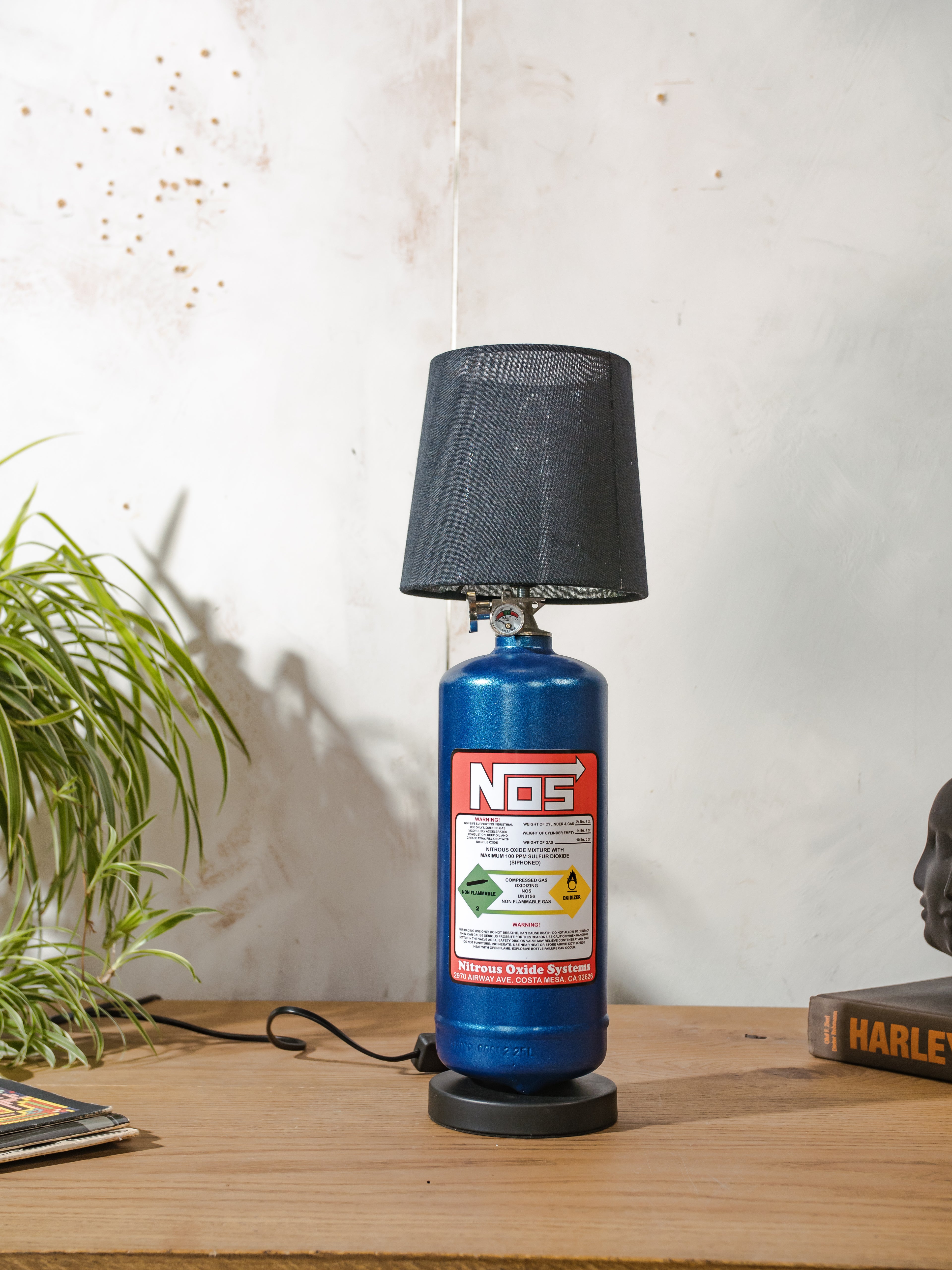 NOS Nitrous Bottle Lamp – Fast & Furious Garage Decor, Car Enthusiast Gift, JDM Tuning Light, Man Cave Desk Lamp