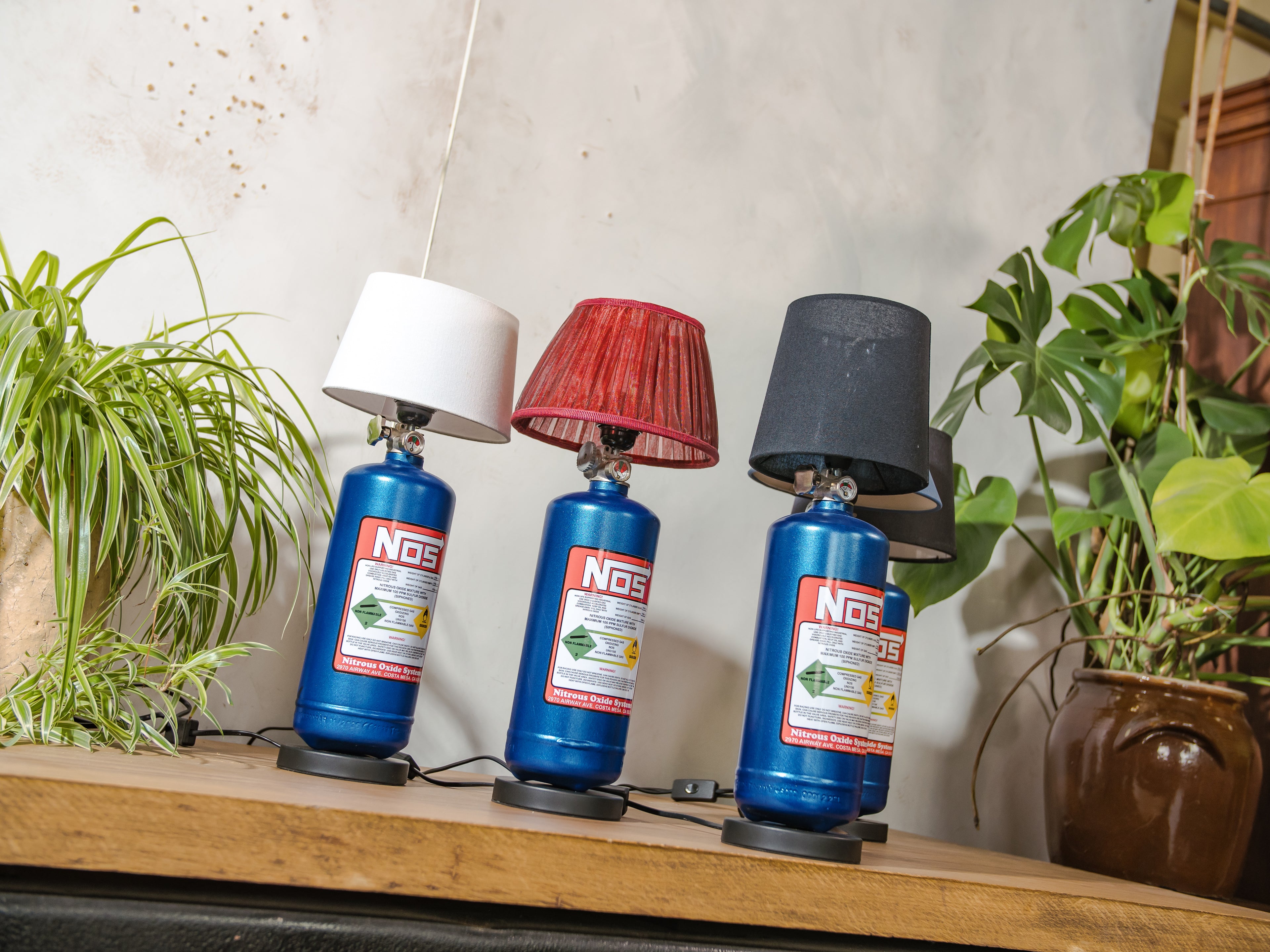 NOS Nitrous fles metalen bureau lamp, Fast and Furious geïnspireerde upcycle tuning lamp, cadeau voor autoliefhebbers, race decoratie voor kantoor en garage