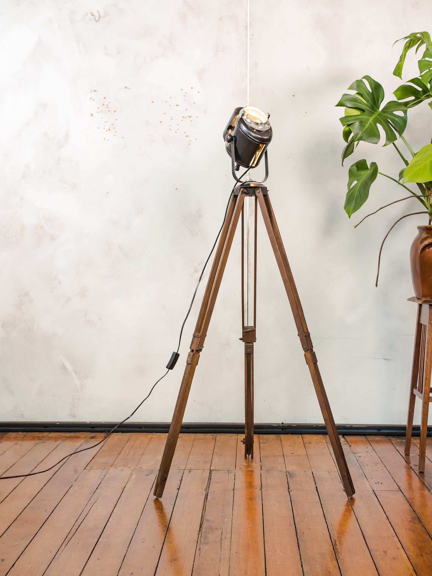 Vintage 1950s French A.E. Cremer Baby spot Theater Lamp on Antique Wooden Tripod, Industrial Spotlight FloorLamp for Loft or Home Decor