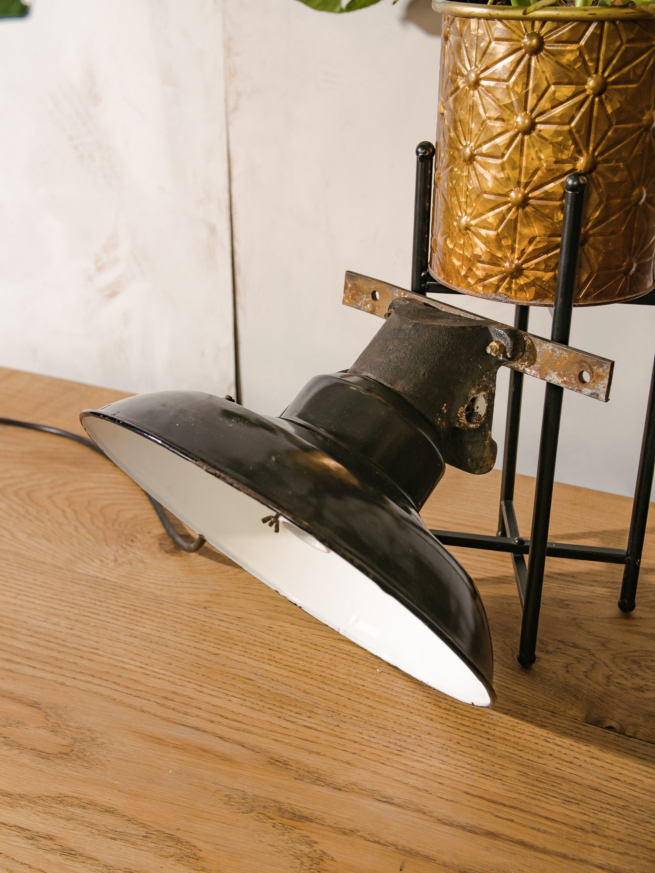 Enamel Vintage Wall lamp, French Industrial fixture, Retro Workshop lighting, Rustic Factory lamp