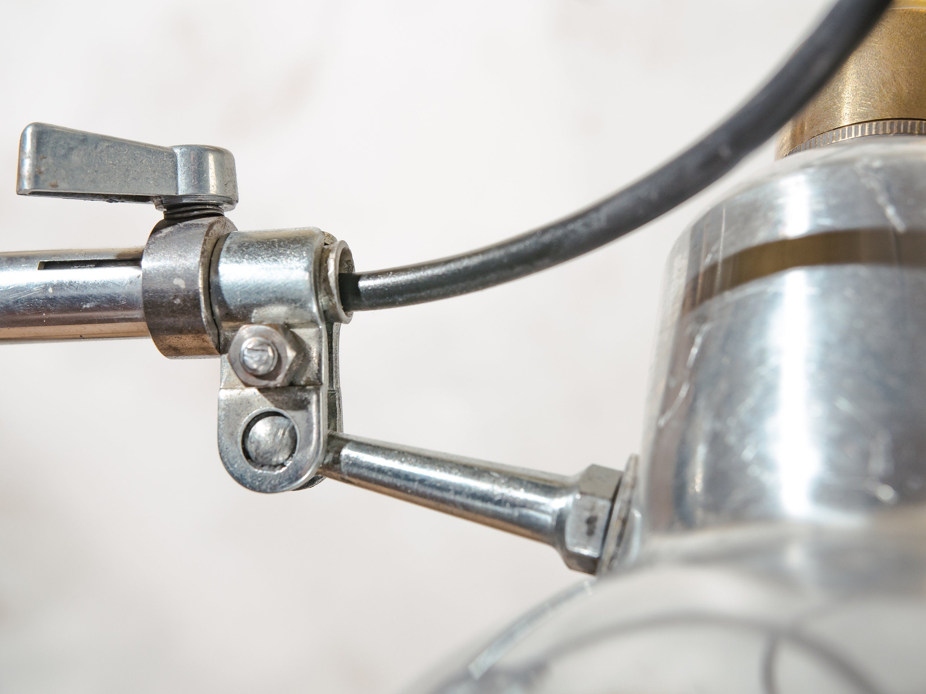 1950s Industrial Lumina Breveté with Jéher Shade,Vintage 2 arm Articulated Workshop light made in France | Retro table clamp desk lamp