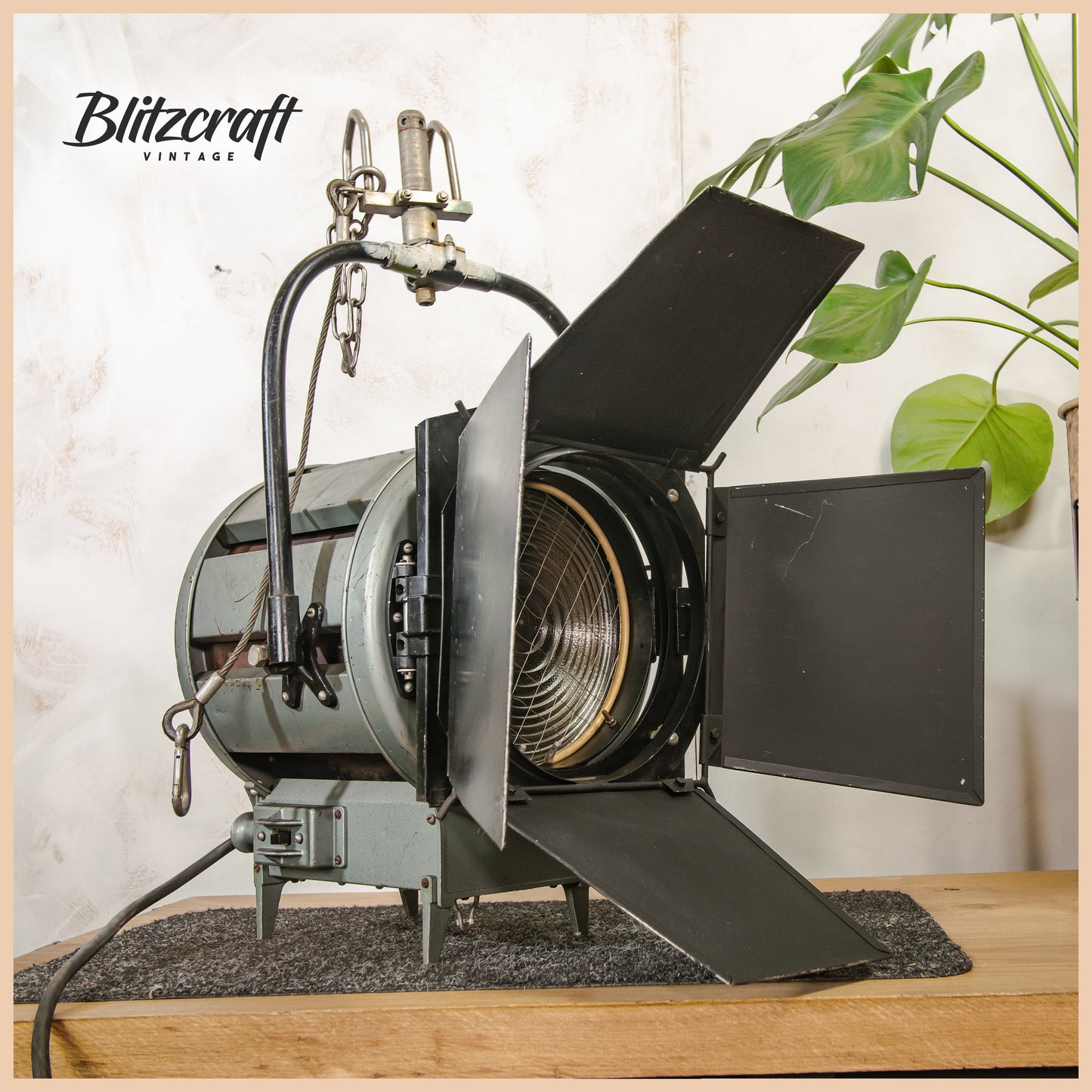 Vintage Berkey Italia (Mole Richardson) Television Spotlight | Hollywood Film lighting | Upcycled Stage light for your industrial interior