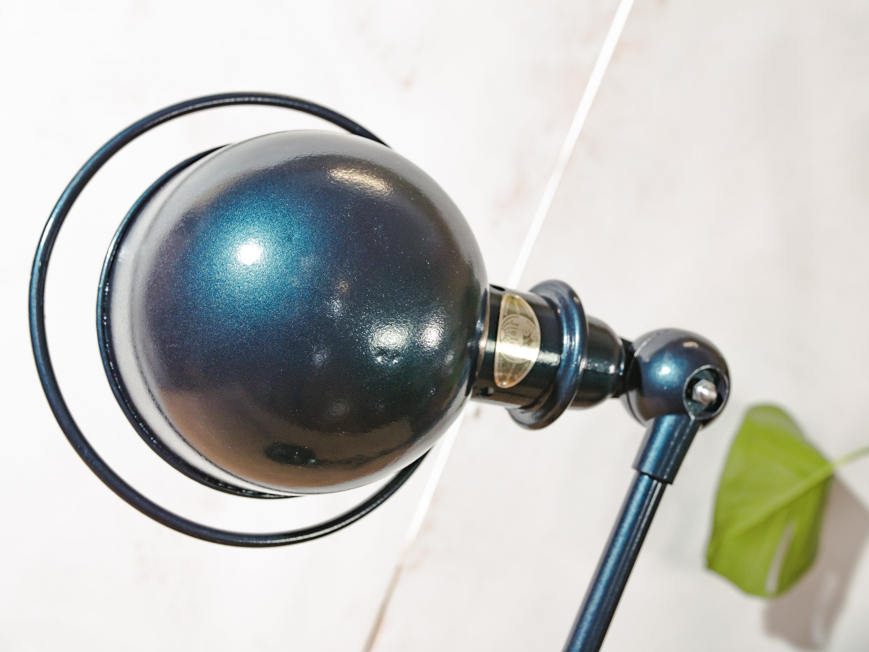 Vintage Jielde 1-armige werkplaatslamp uit de jaren 50, antieke blauwe bureaulamp, Jieldé Franse designverlichting, moderne tafellamp voor op kantoor uit het midden van de eeuw