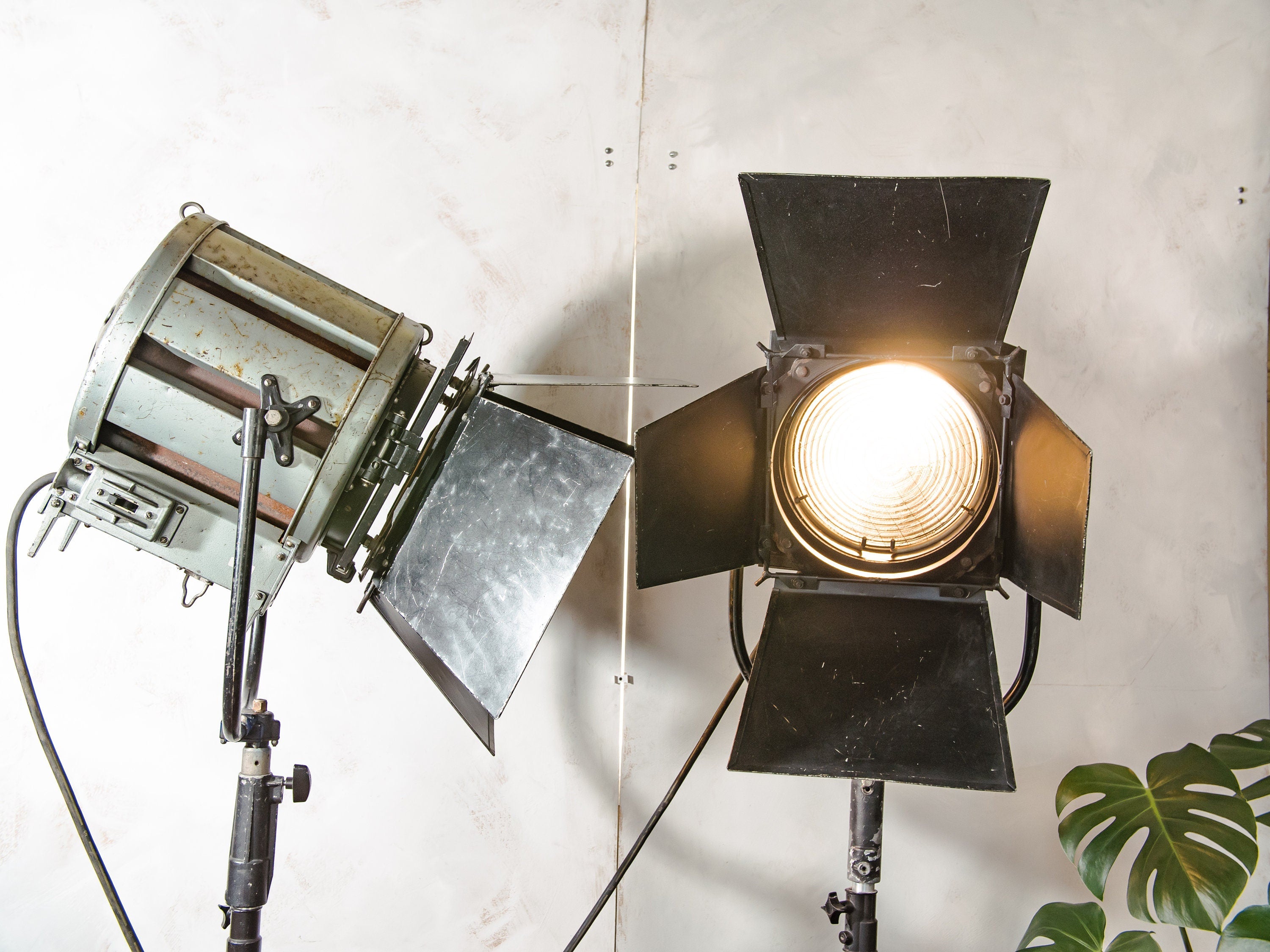 Industriële Berkey Italia (Mole Richardson) NOS Nederlandse Televisie Spotlight Staande lamp, Retro interieur Staande verlichting, Home Theatre decor