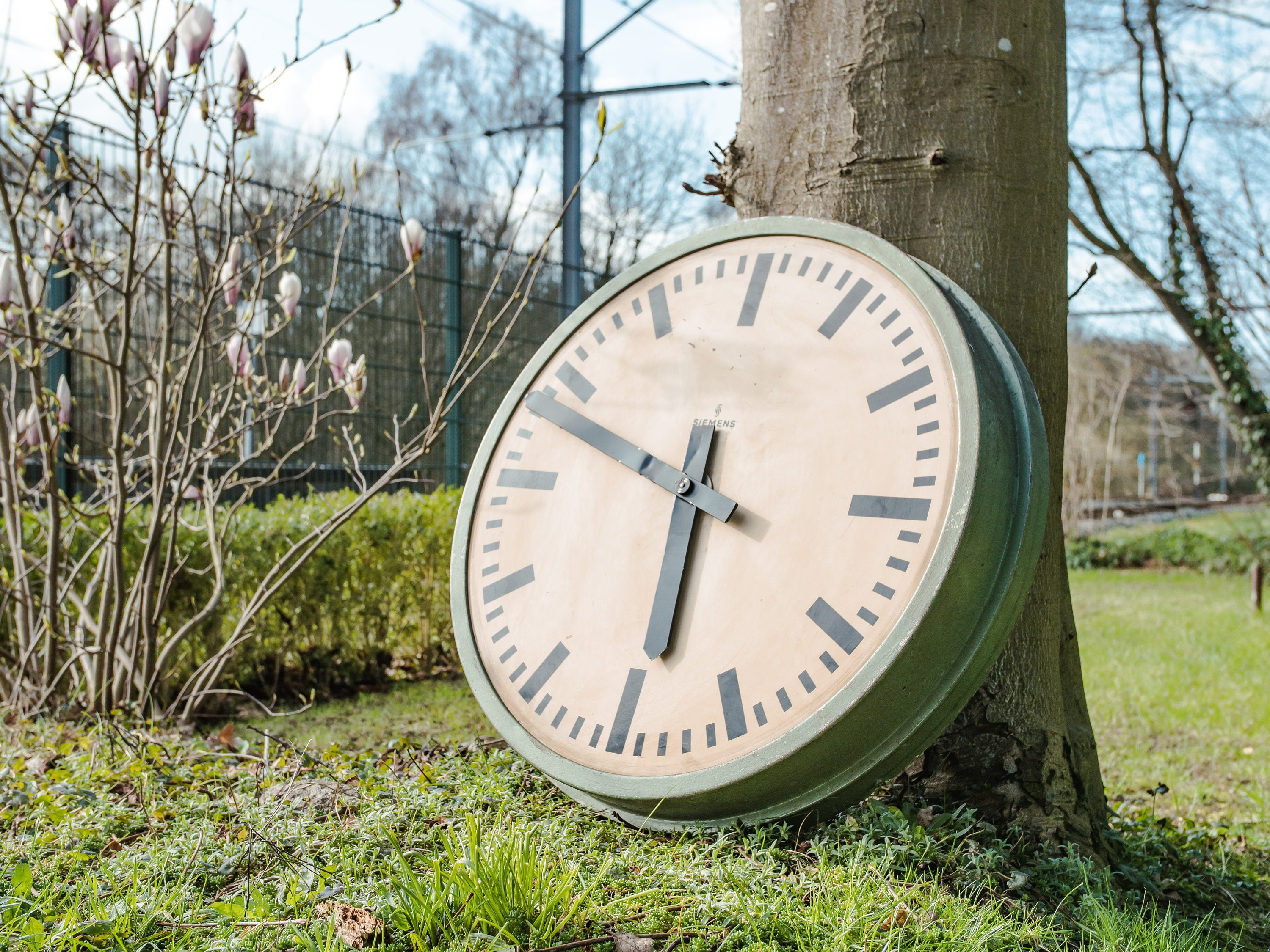 Large Siemens Station Clock 1920s, Industrial 75 CM diameter Railway Wall clock, Vintage green round Factory Timekeeper, Restaurant decor