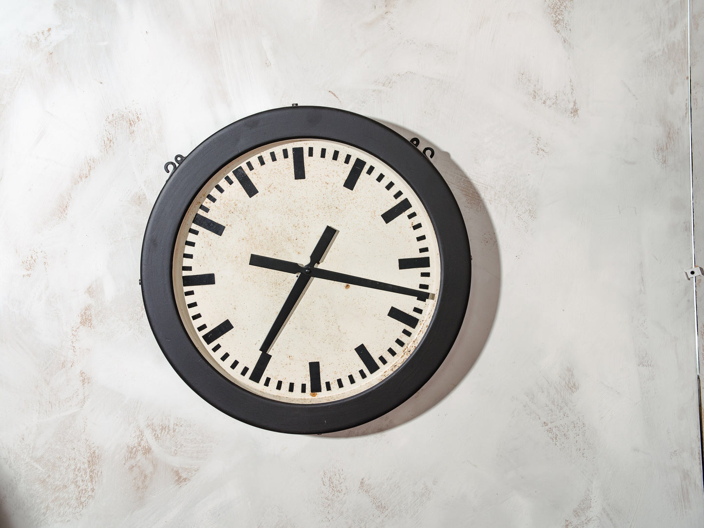 Large Station Clock Ø 50 CM, 1950s Industrial Factory Wall clock from Poland, Big Clock with Quartz Mechanism